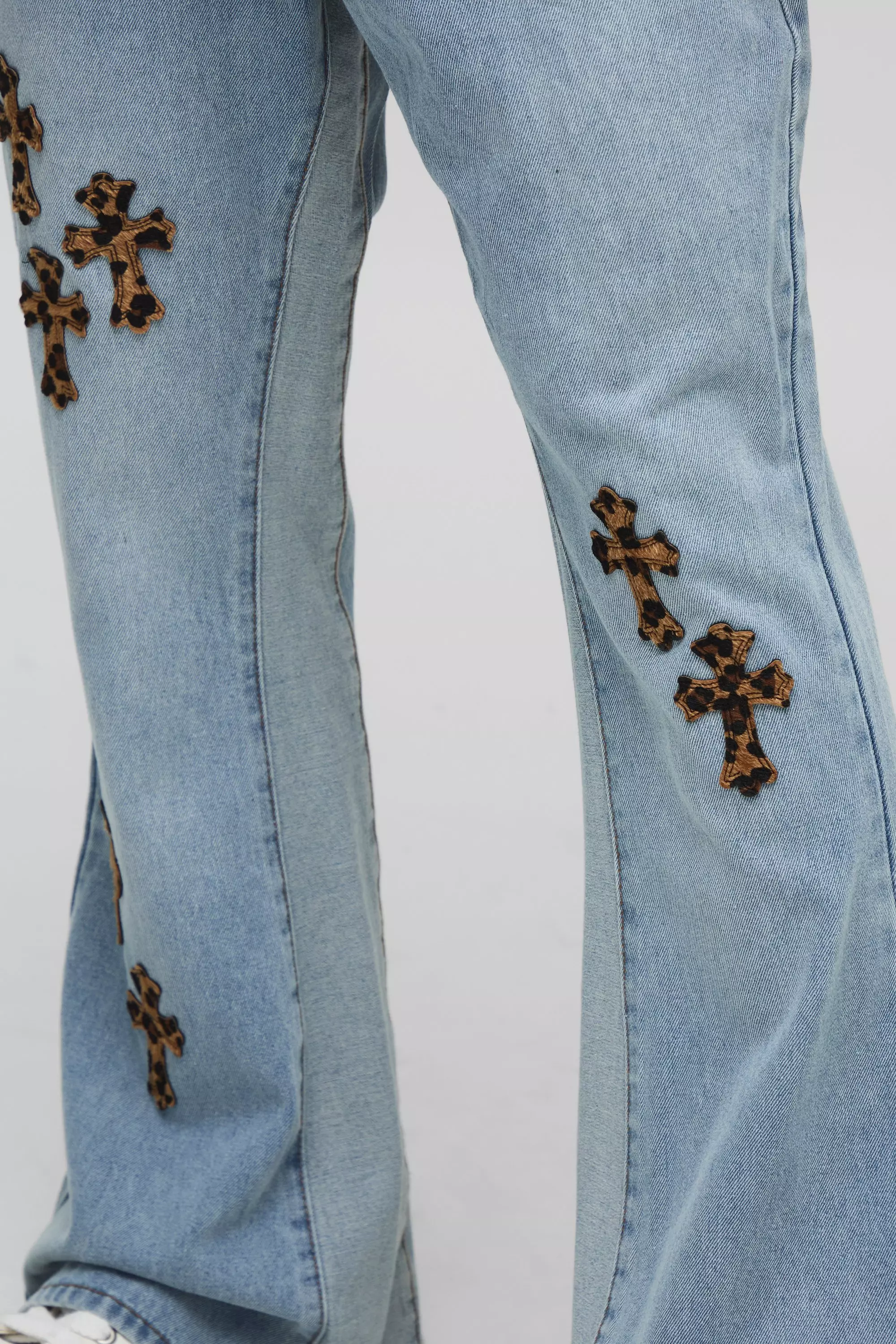 Light blue Relaxed Flared Leopard Cross Applique Gusset Jeans alternative image