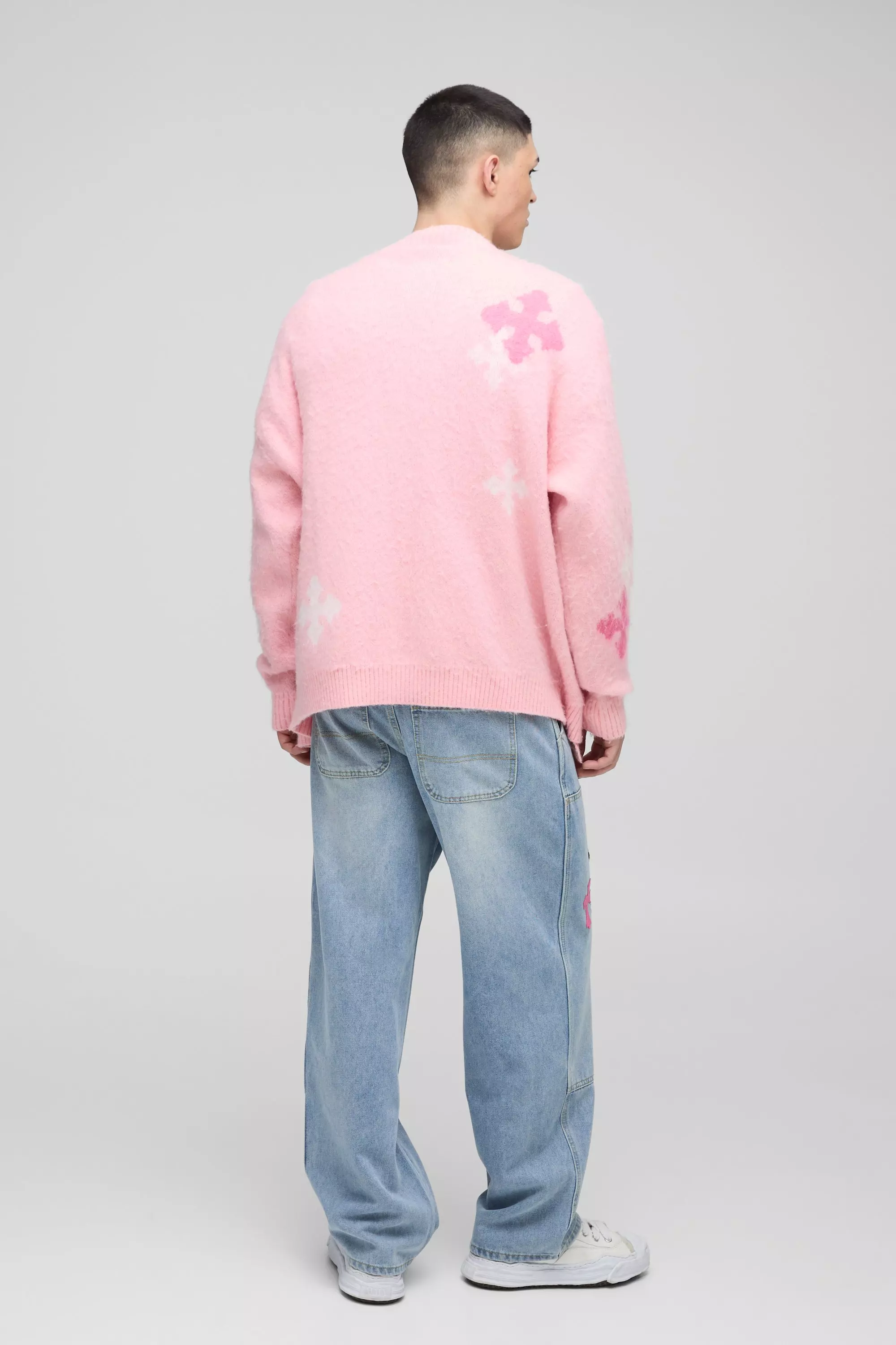 Lockere Jeans mit Kreuz-Applikation, Mid blue alternatives Bild