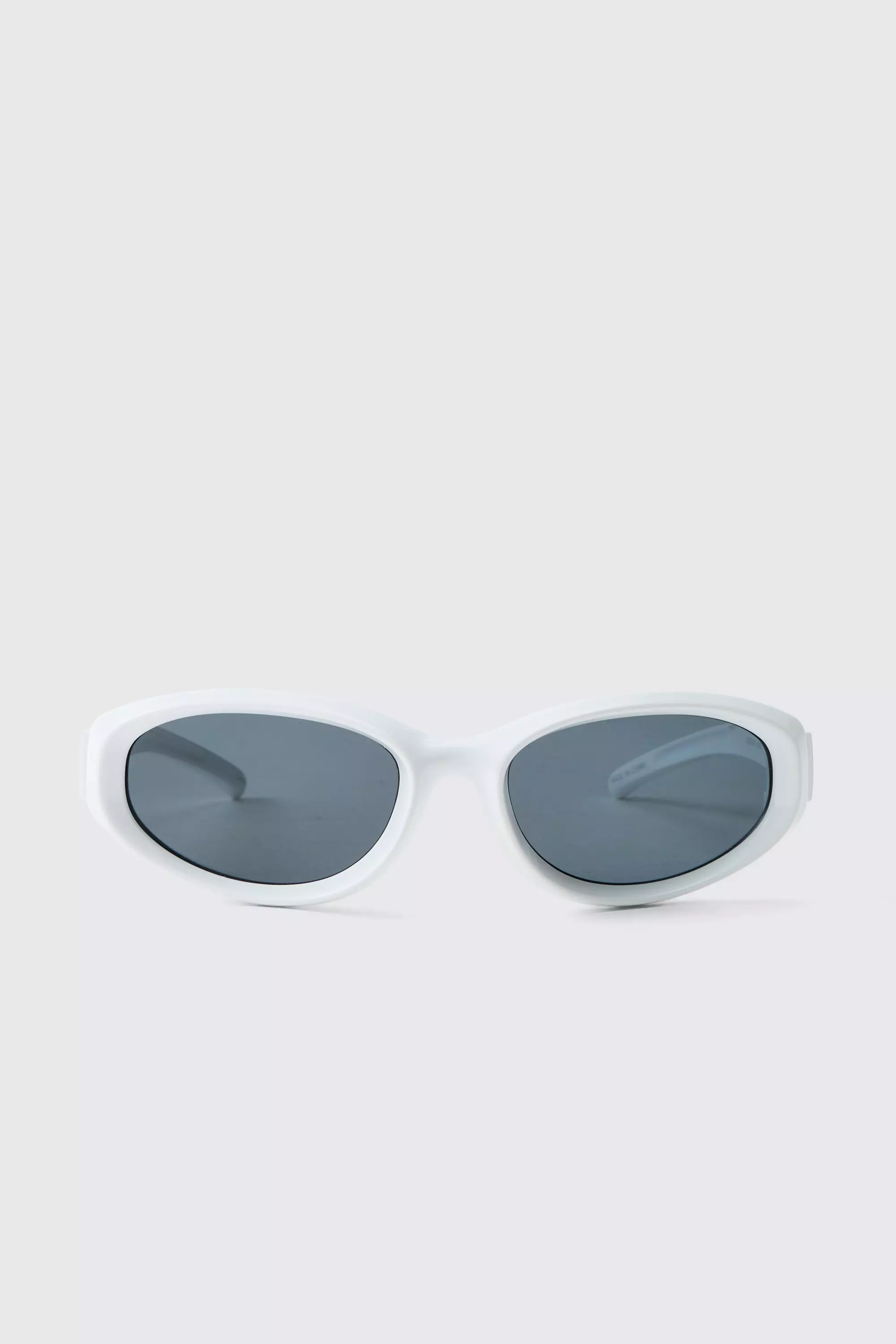 White Round Plastic Sunglasses alternative image