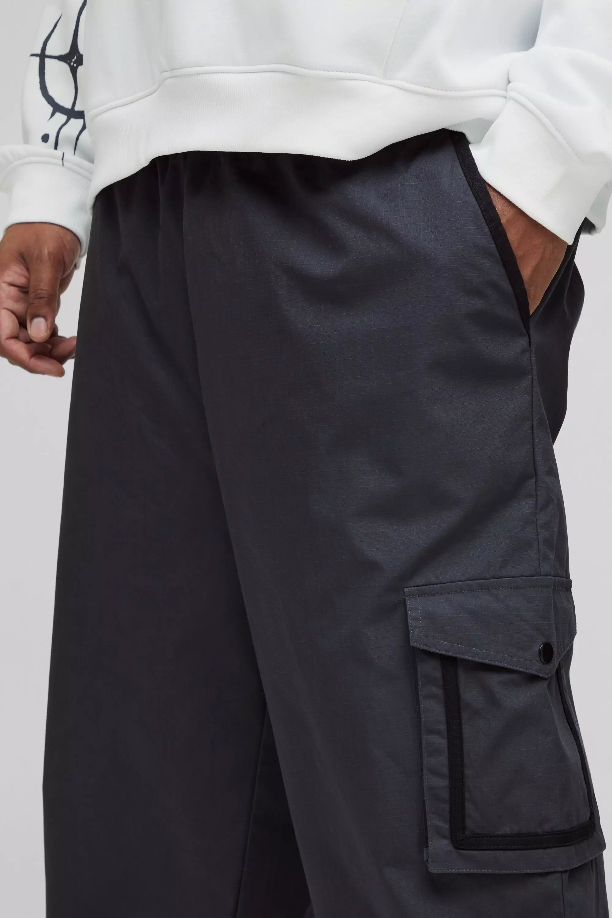 Grande taille - Pantalon cargo large à déchirures, Charcoal autre image