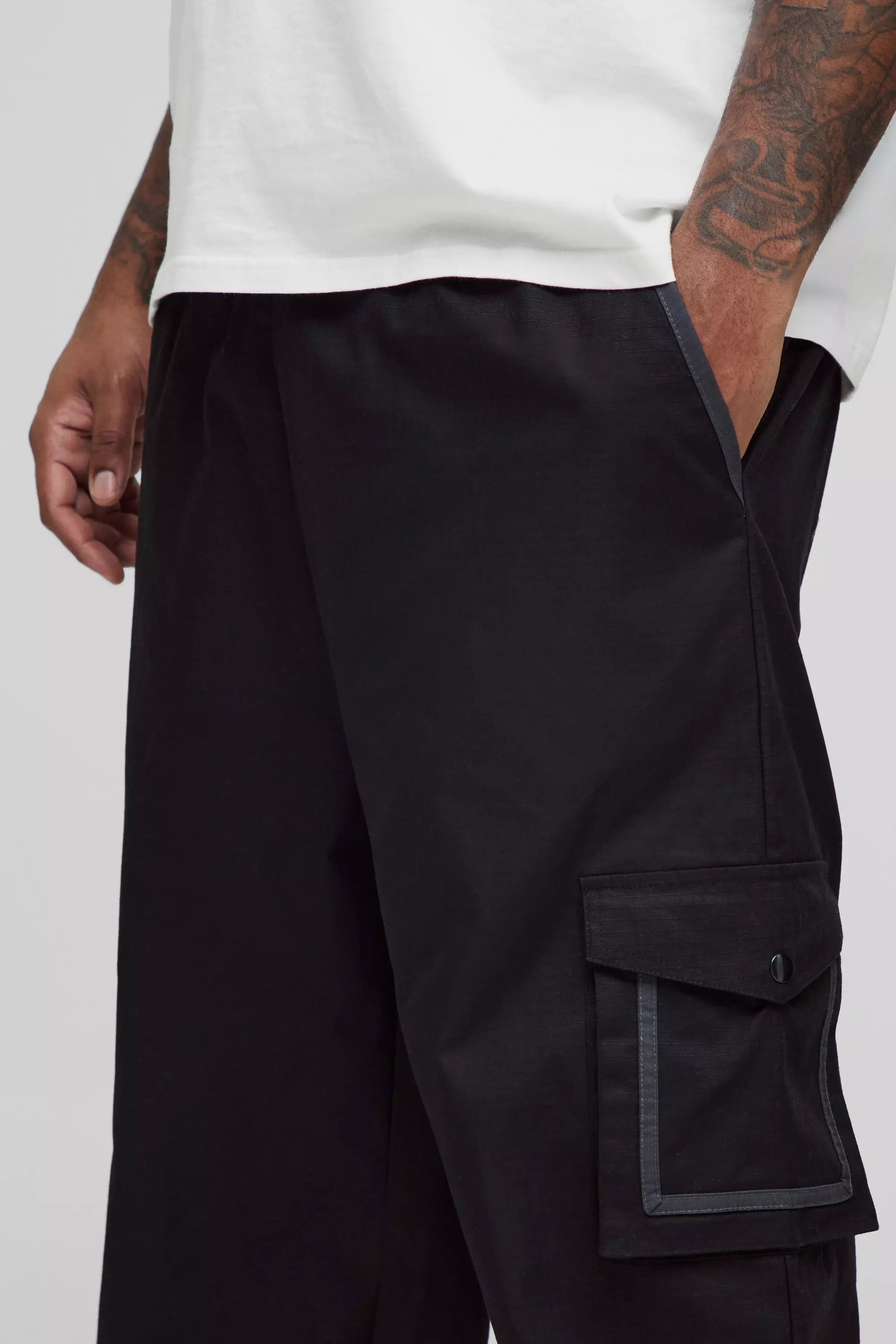 Black Plus Elastische Baggy Ribfluwelen Cargo Broek alternatieve afbeelding