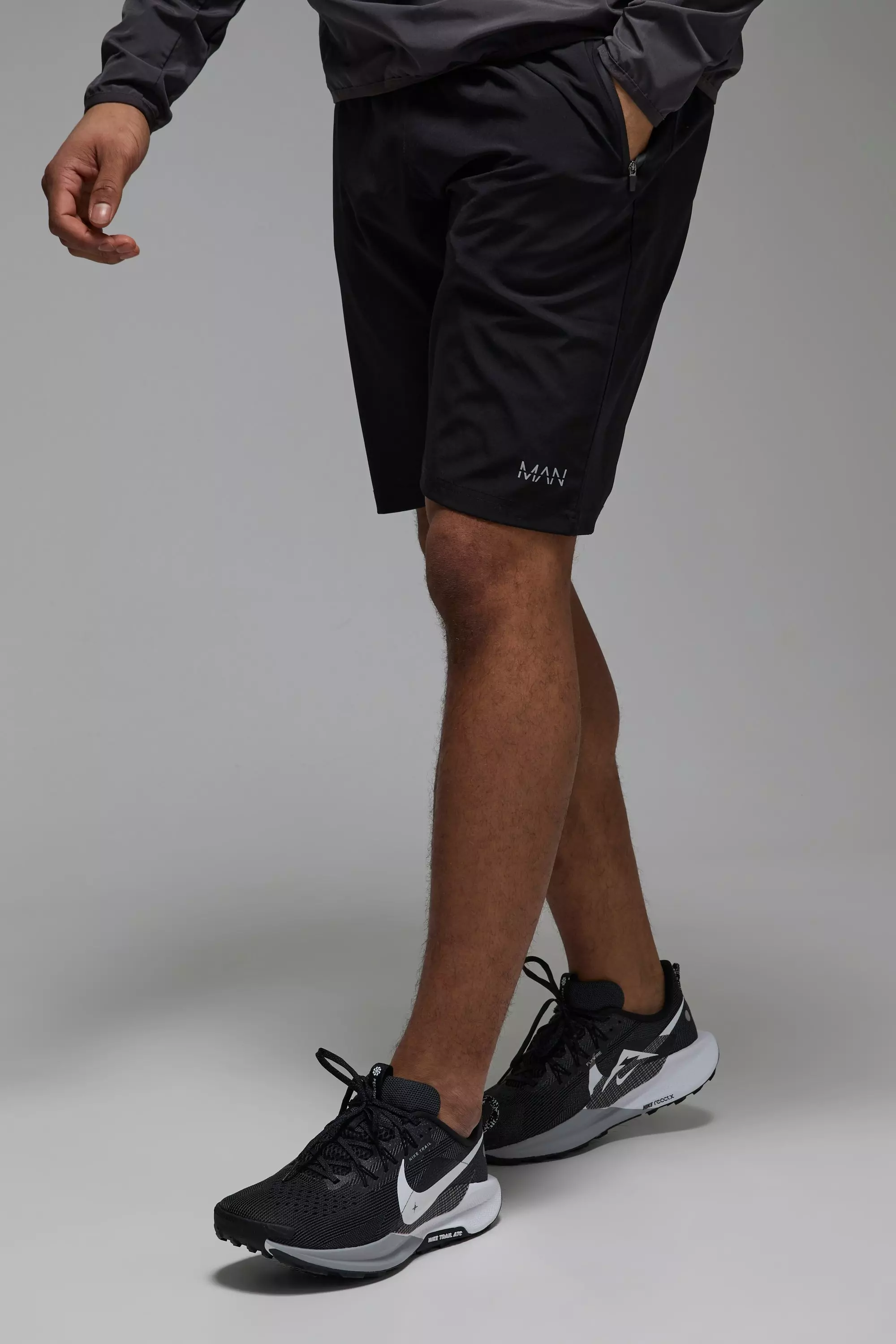 Black Man Active Stretch Woven 9inch Short alternative image