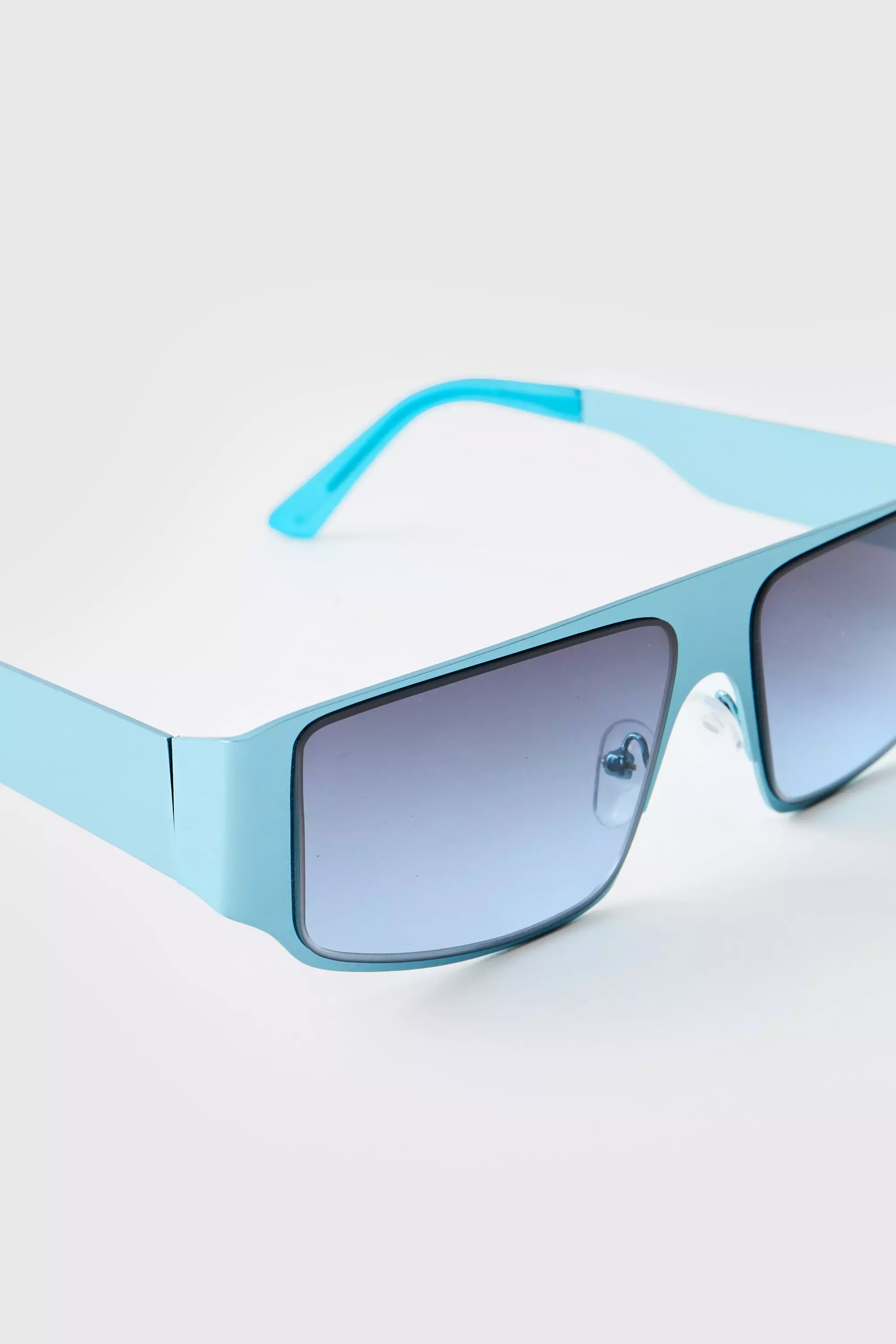 Metallic Blue Visor Sunglasses  alternative image