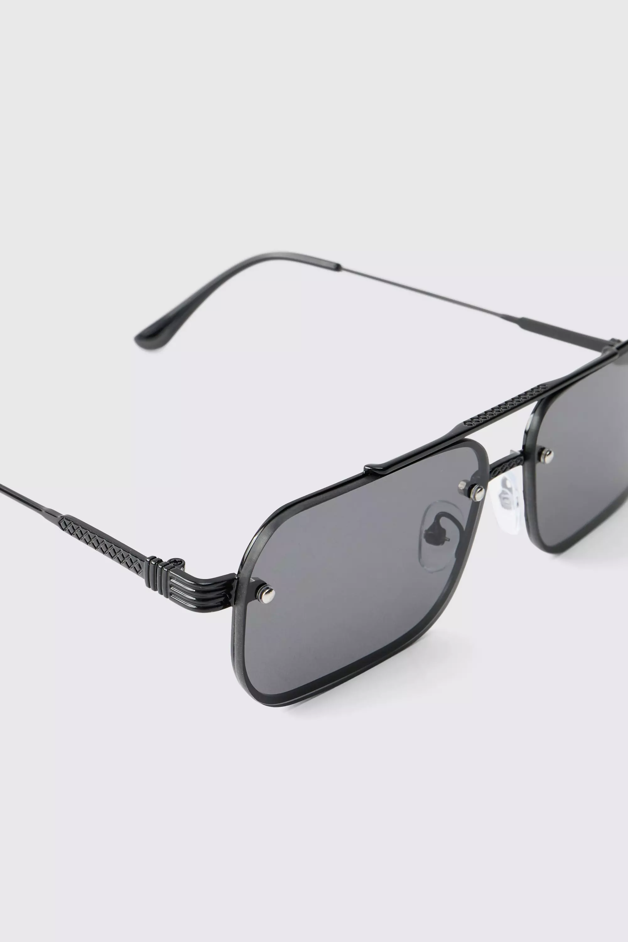 Black Metal Navigator Sunglasses alternative image