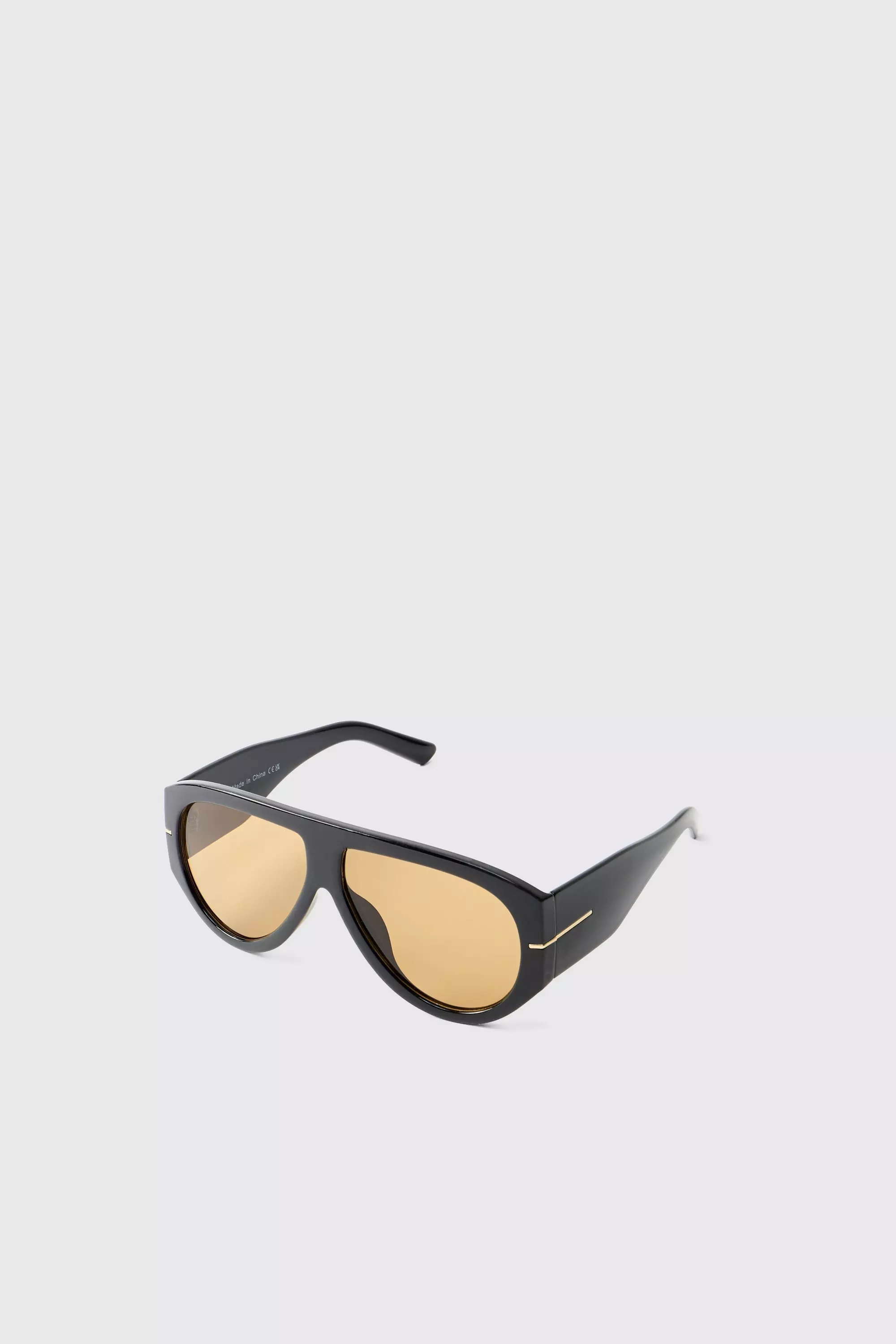 Retro Gold Detail Sunglasses in Black alternative image