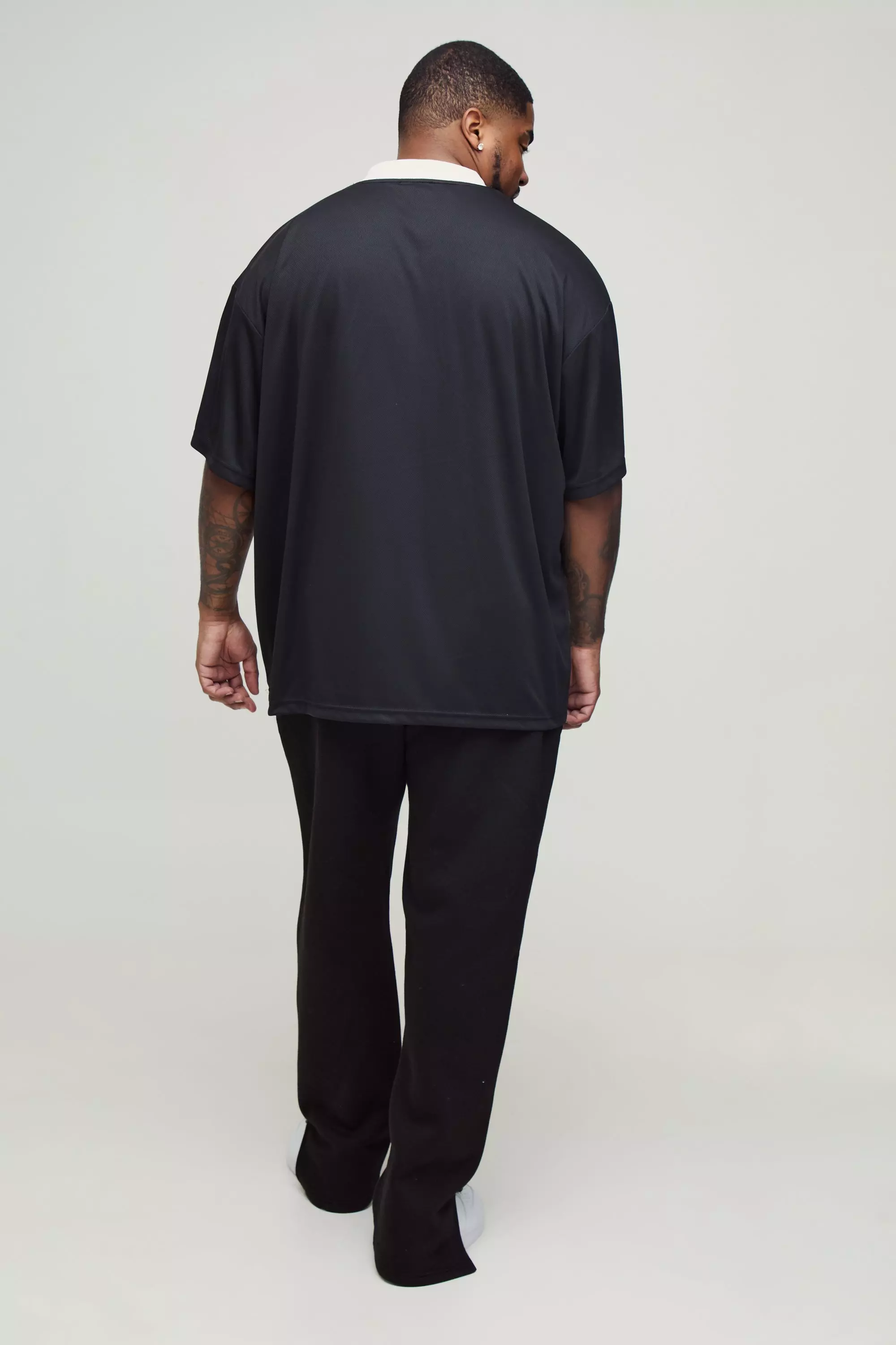 Black Plus Oversized  V Neck Mesh T-shirt alternative image
