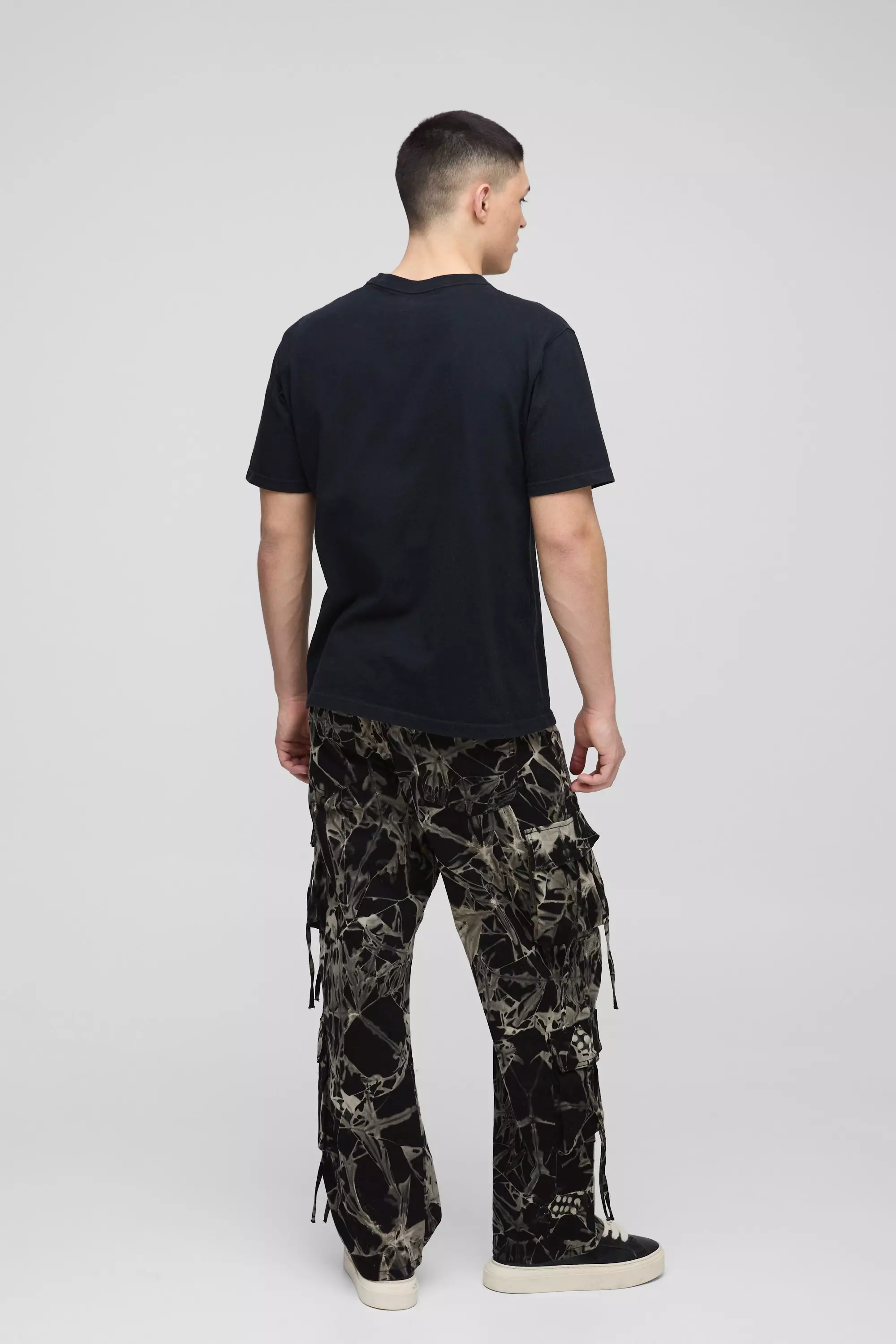 Lockere Cargo-Hose mit Acid-Waschung, Black alternatives Bild