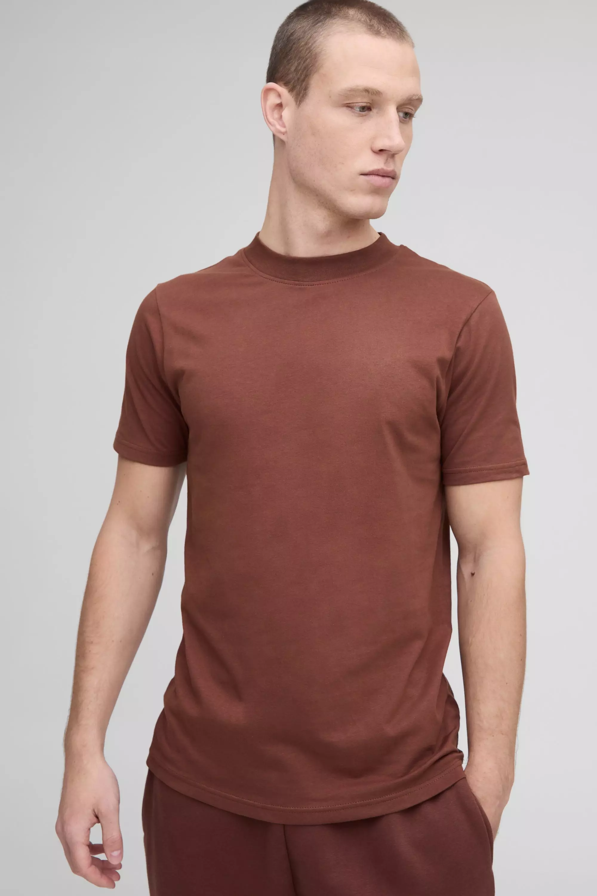 Basic Slim Fit Crew Neck T-Shirt Chocolate