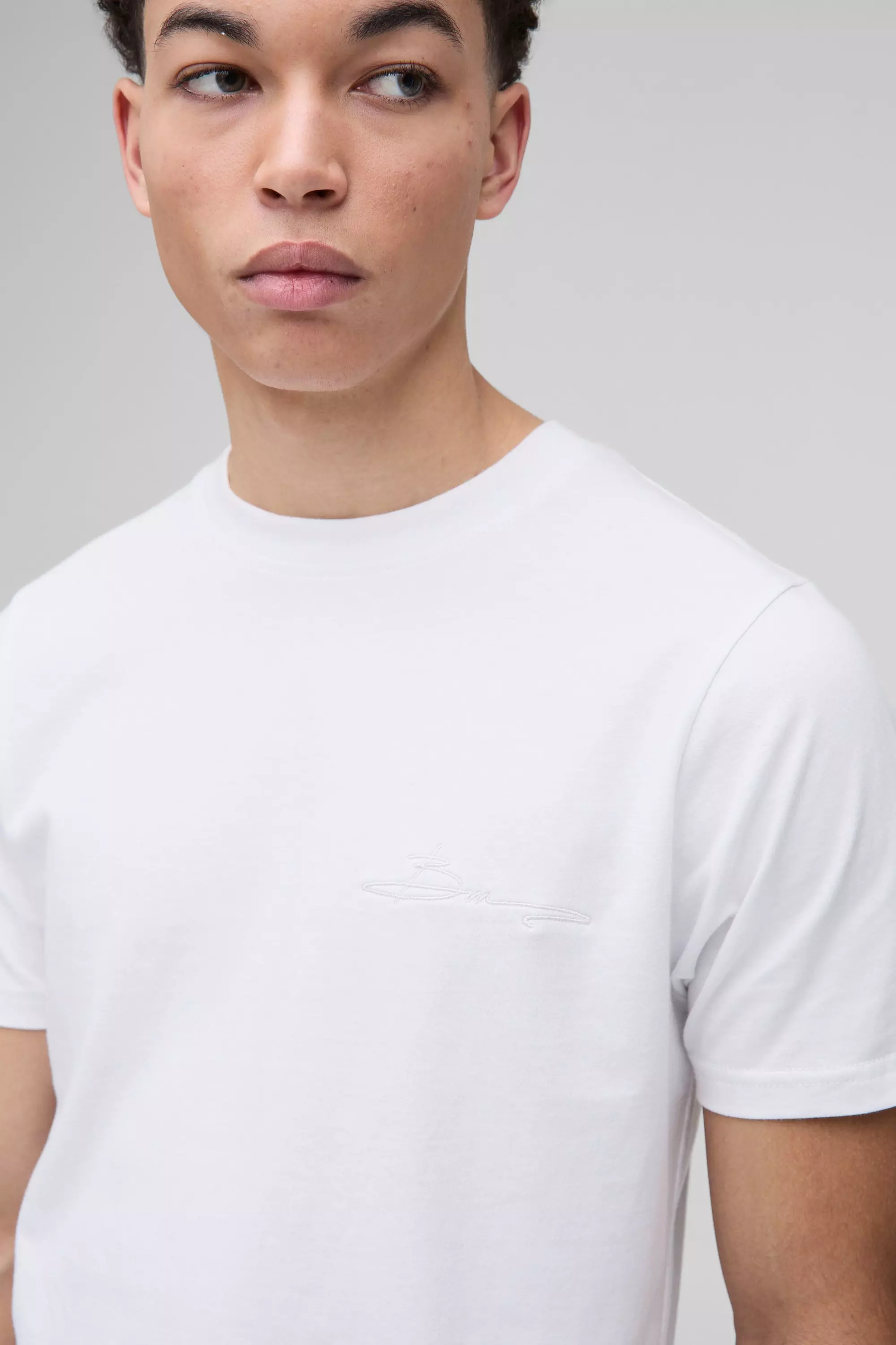 White Slim BM Signature Basic T-shirt alternative image