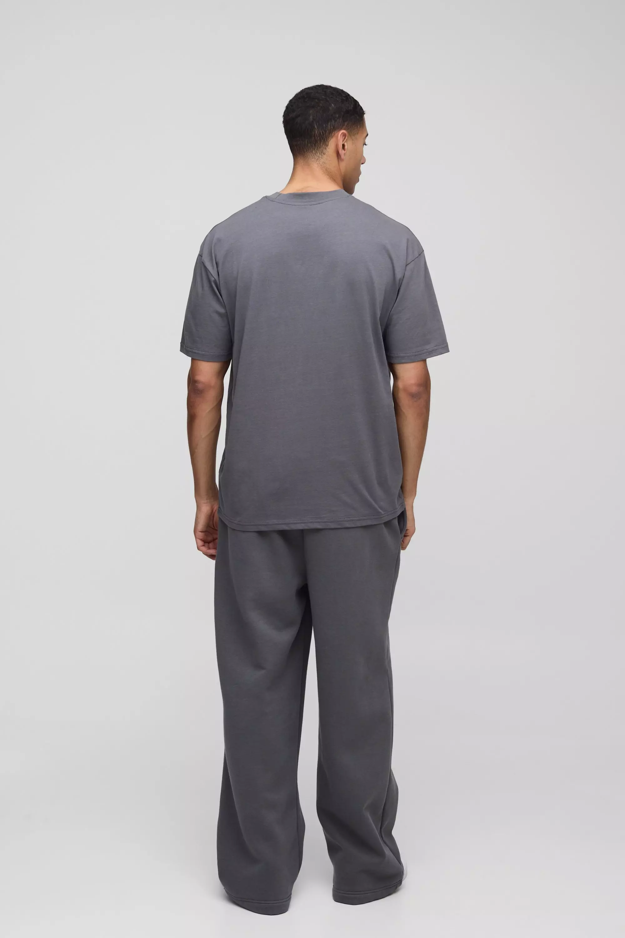 Oversized BM Signature Crew Neck T-shirt | boohooMAN USA