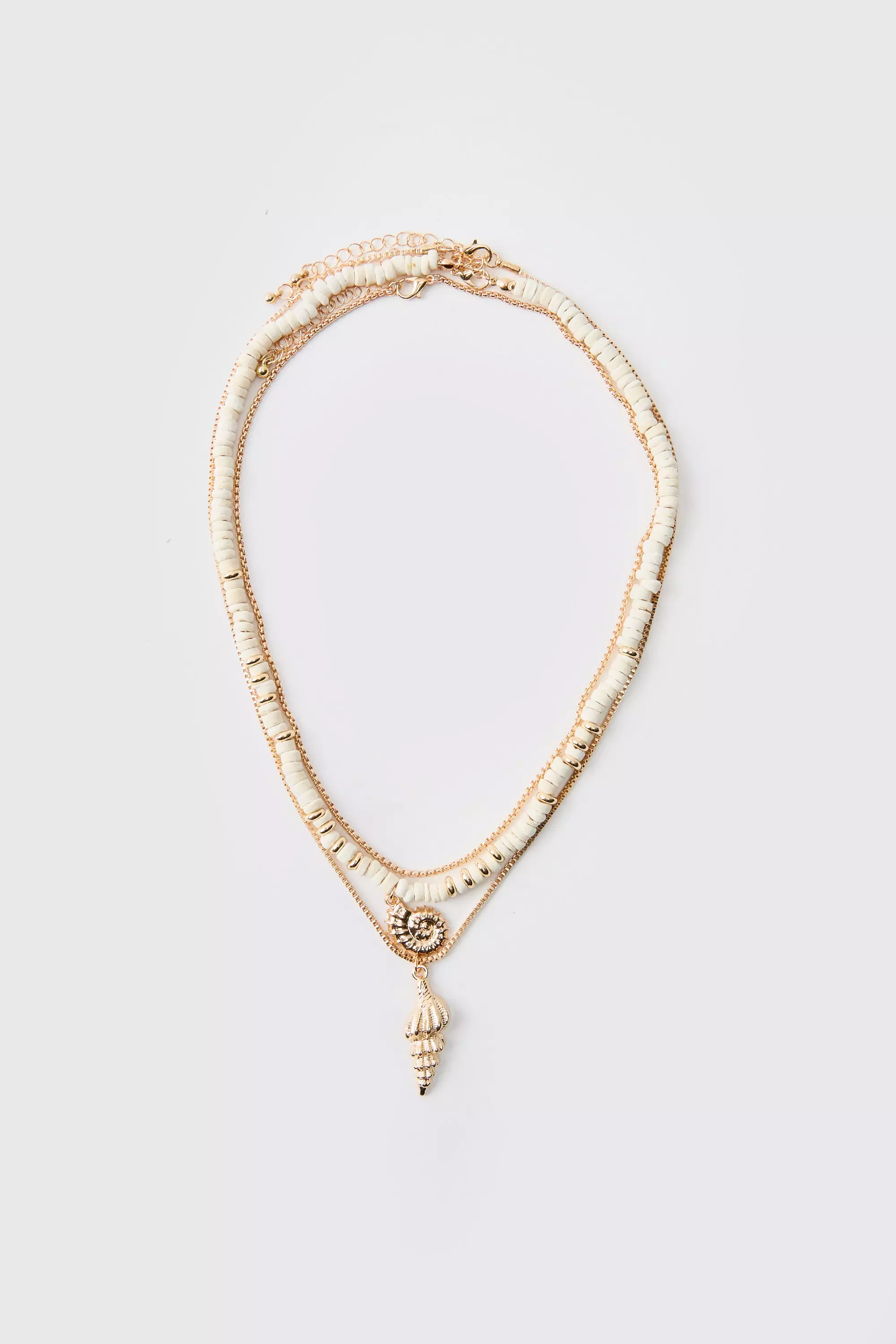 Layered Seashell Necklace In Gold alternative image