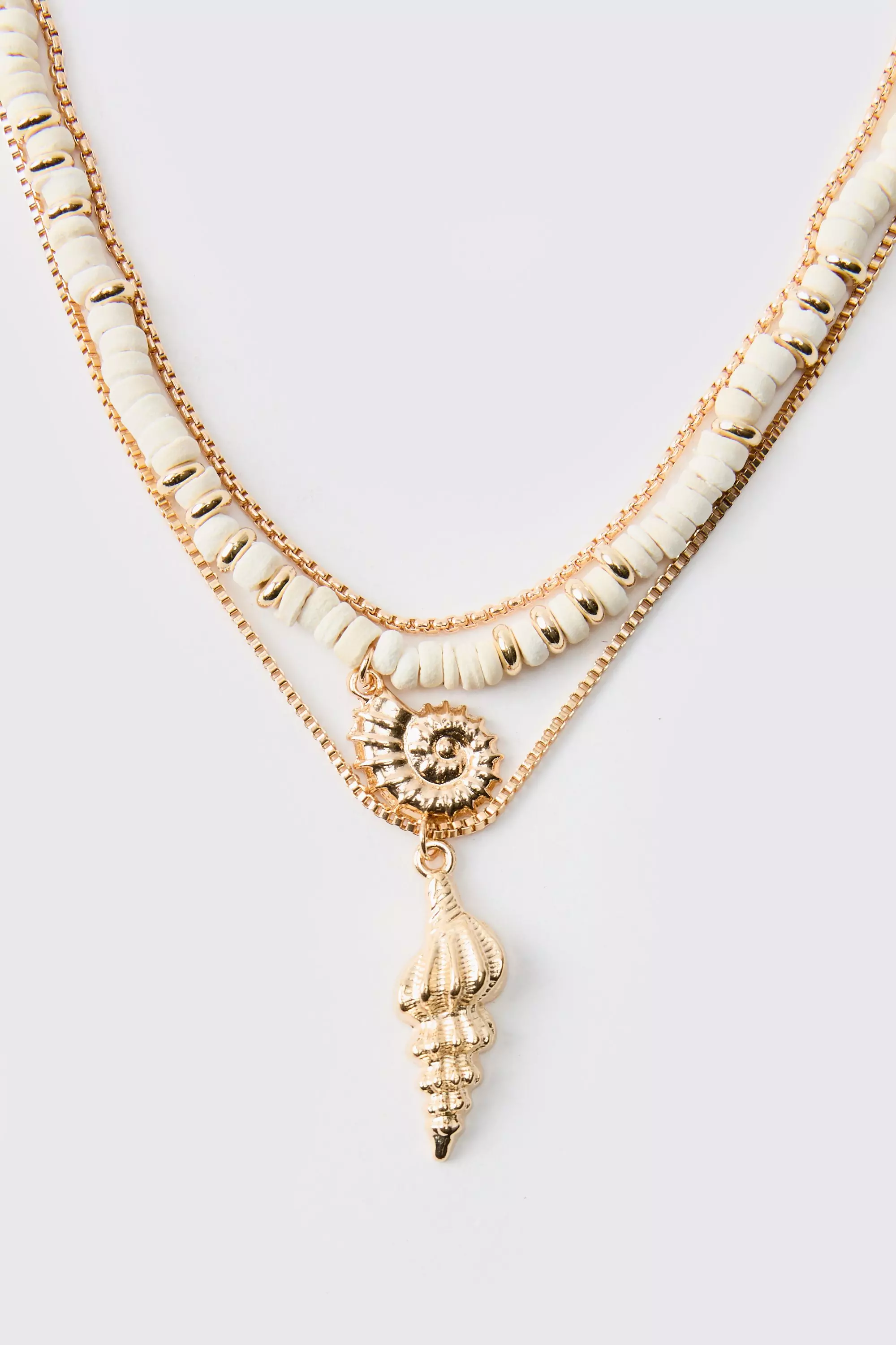 Layered Seashell Necklace In Gold alternative image