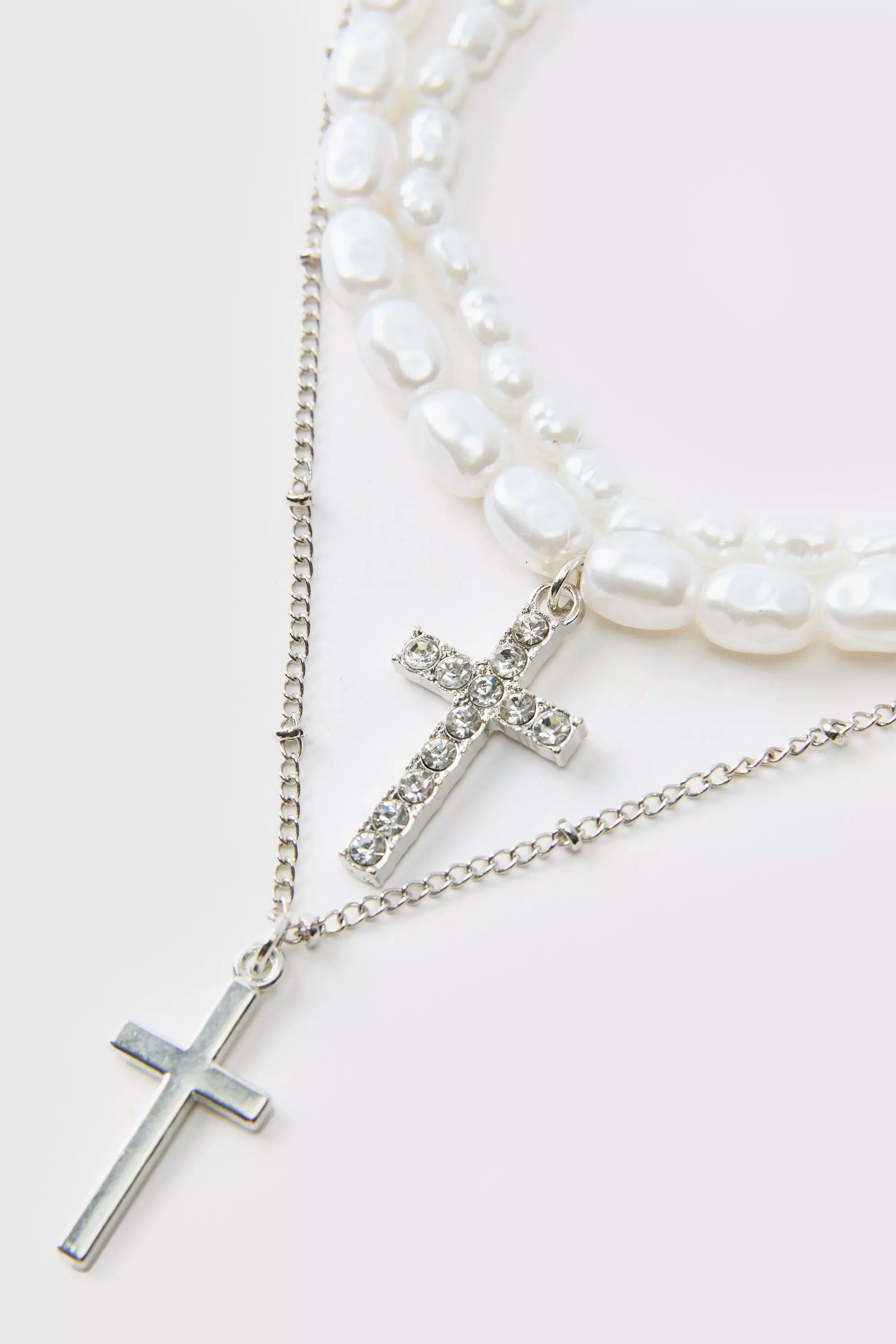 Mehrlagige Kette mit Kreuz und Perlen, Silver alternatives Bild