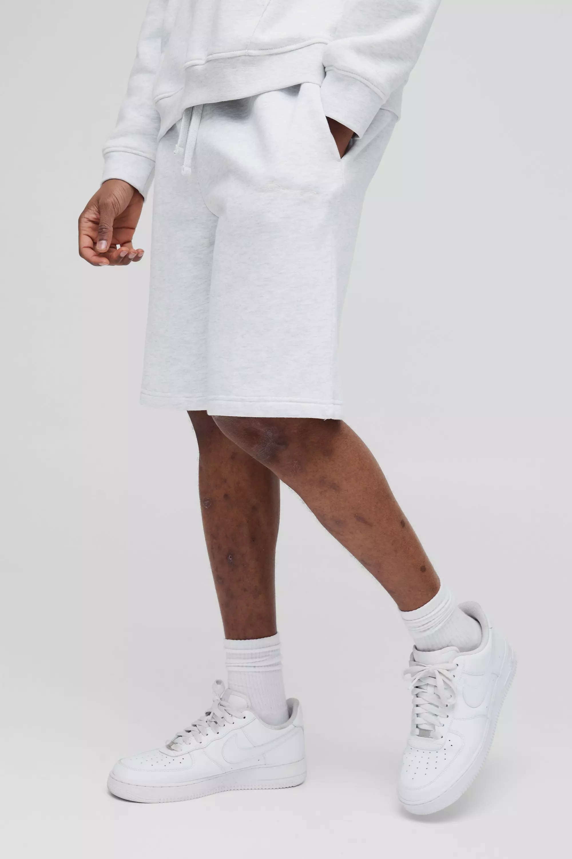 Tall Loose Fit Mid Length BM Signature Shorts | boohooMAN USA