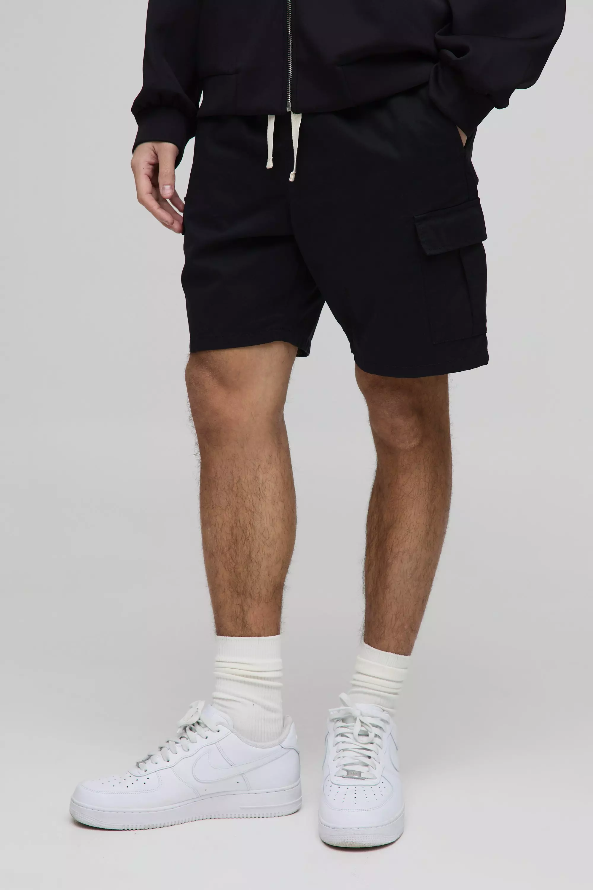 Lockere Cargo-Shorts mit elastischem Bund, Black alternatives Bild