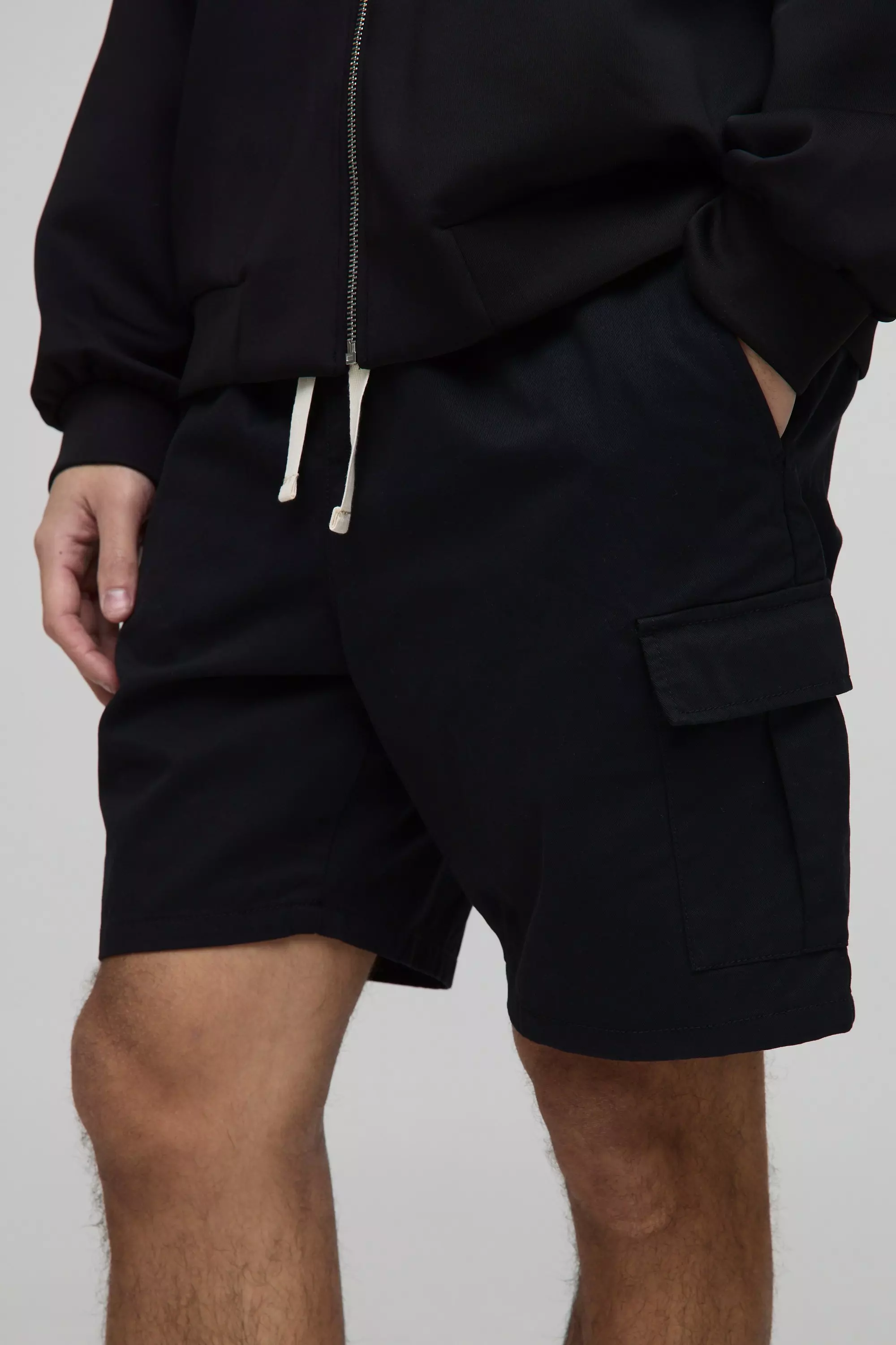 Lockere Cargo-Shorts mit elastischem Bund, Black alternatives Bild