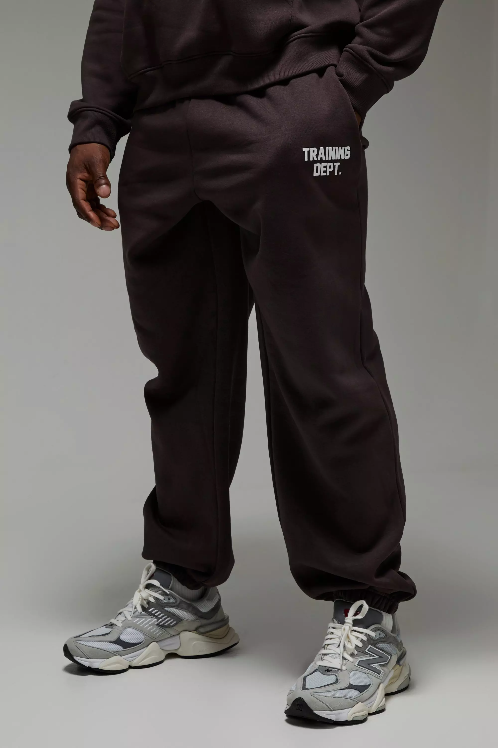 Dark brown Man Active Training Dept Oversized Brushed Sweatpants alternative image