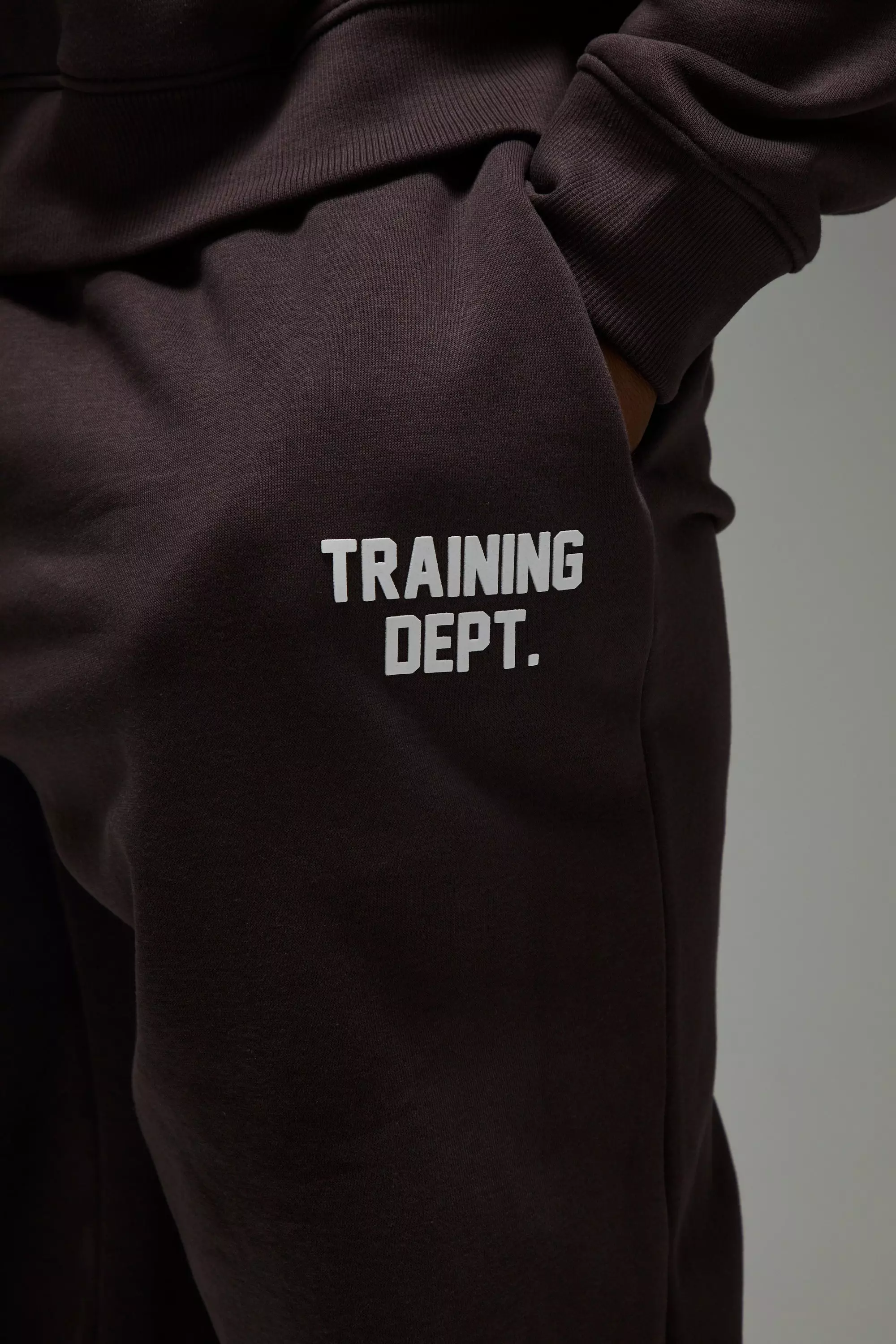 Dark brown Man Active Training Dept Oversized Brushed Sweatpants alternative image