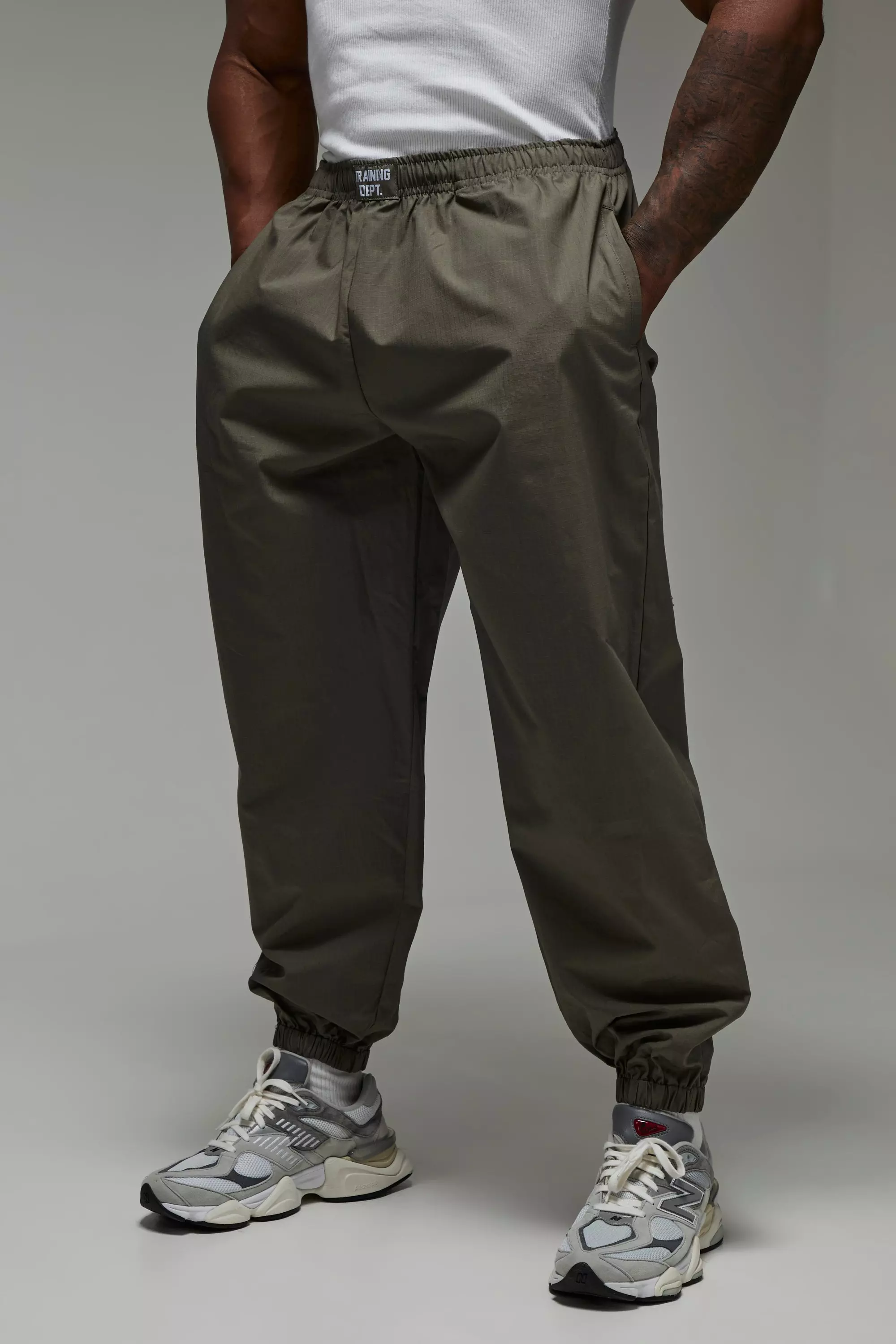 Grey Man Active Training Dept. Woven Pump Pant alternative image