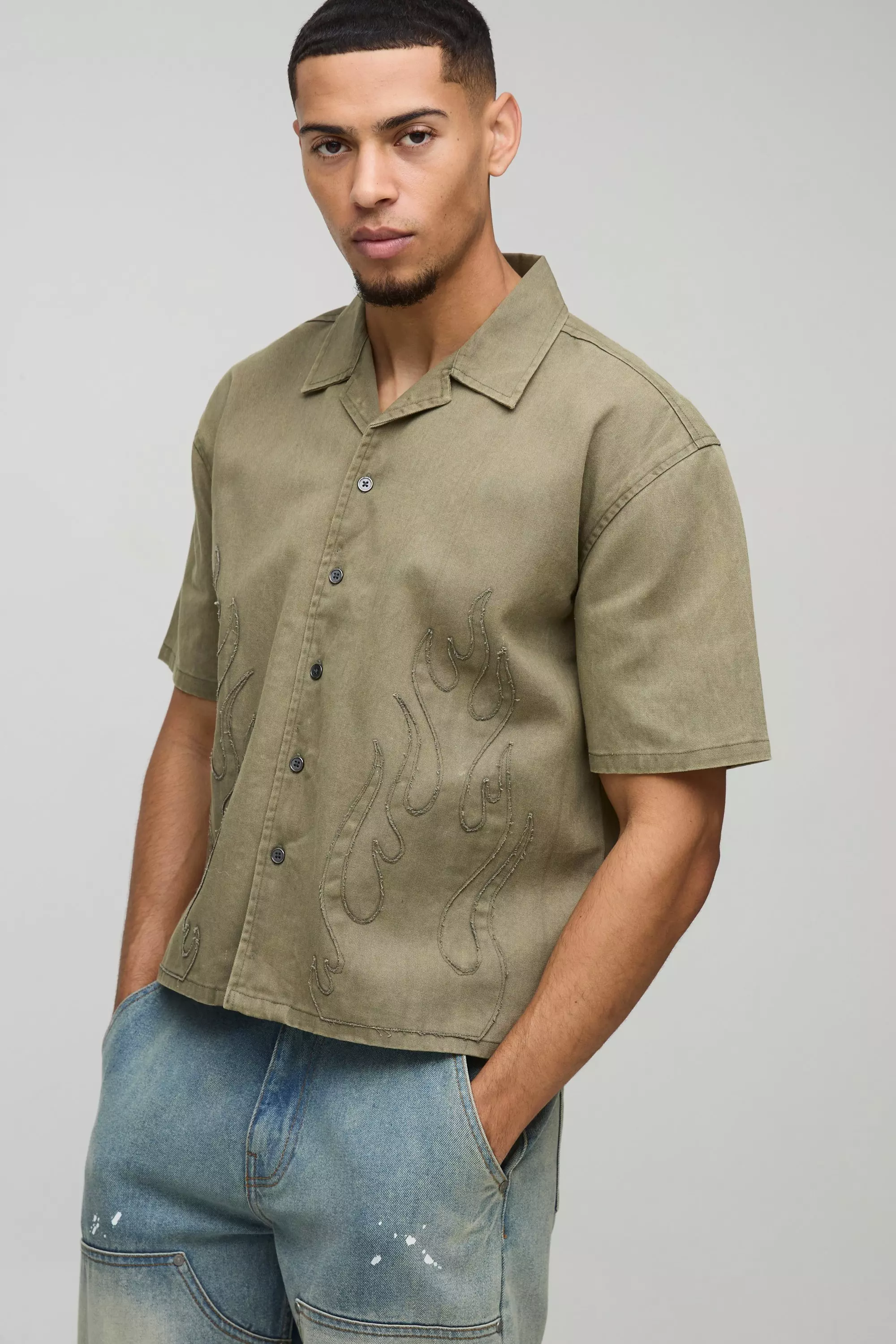 Chemise oversize délavée à écusson flammes, Khaki autre image