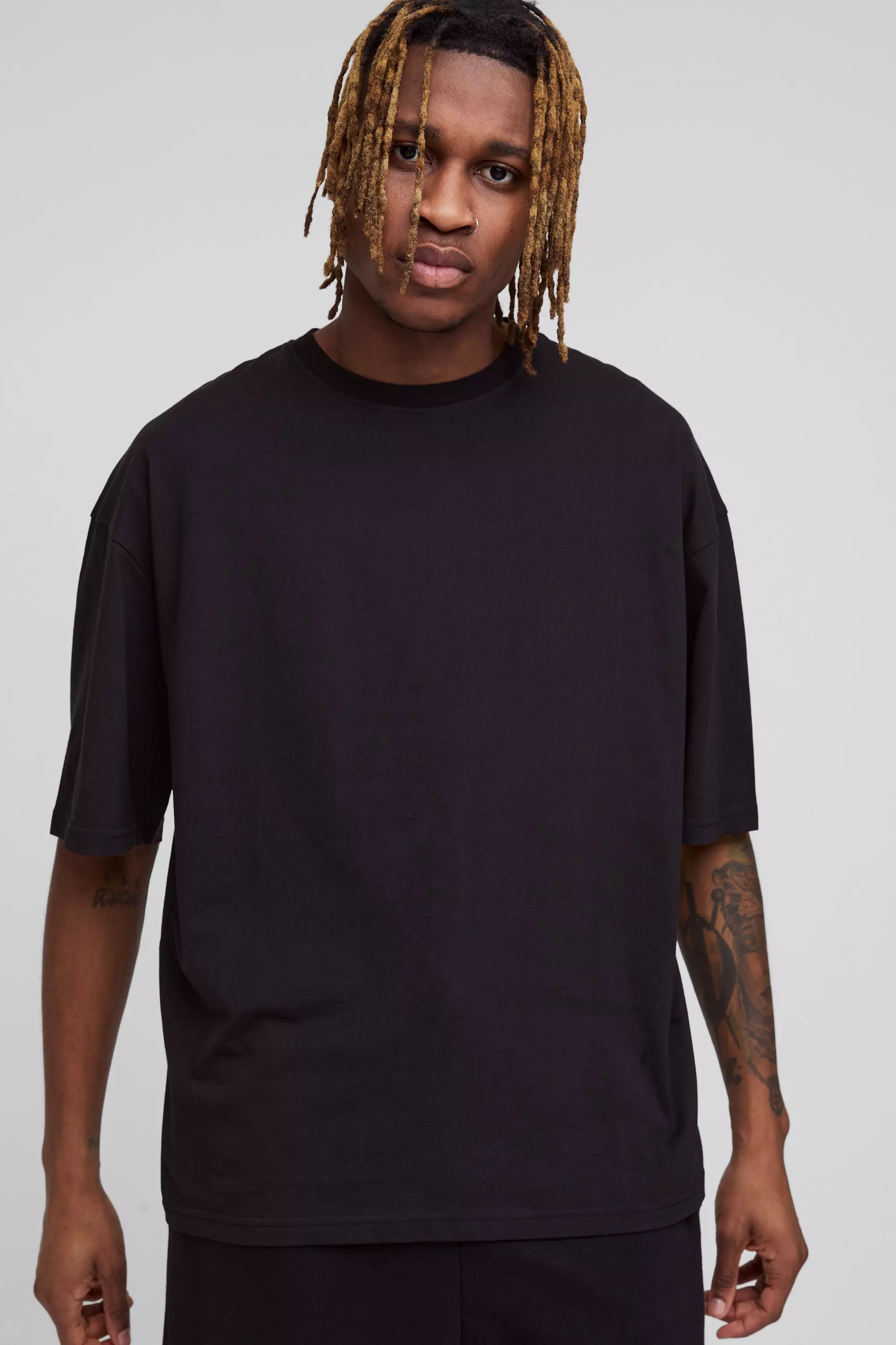 Tall kastiges Oversize Basic T-Shirt, Black alternatives Bild