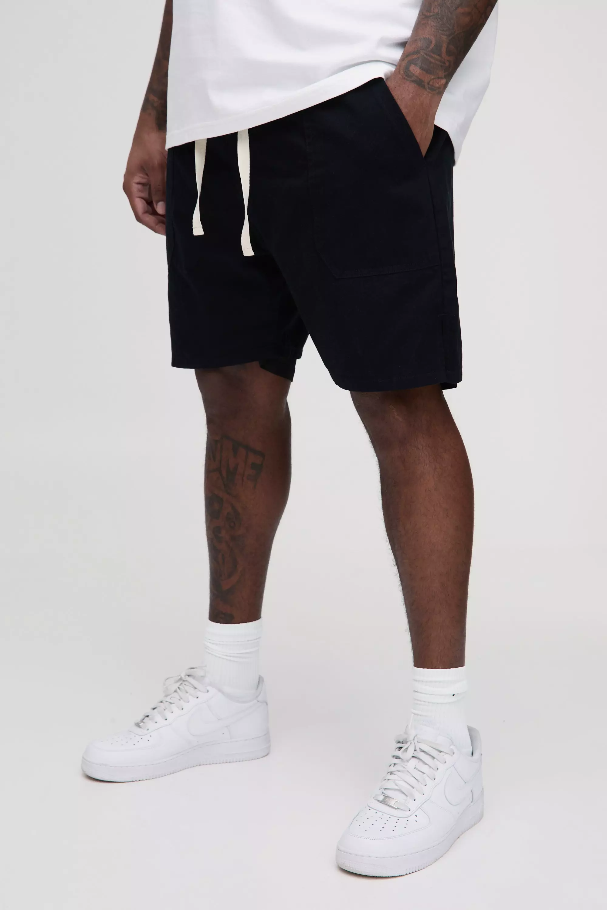 Black Plus Elasticated Baggy Split Hem Shorts alternative image