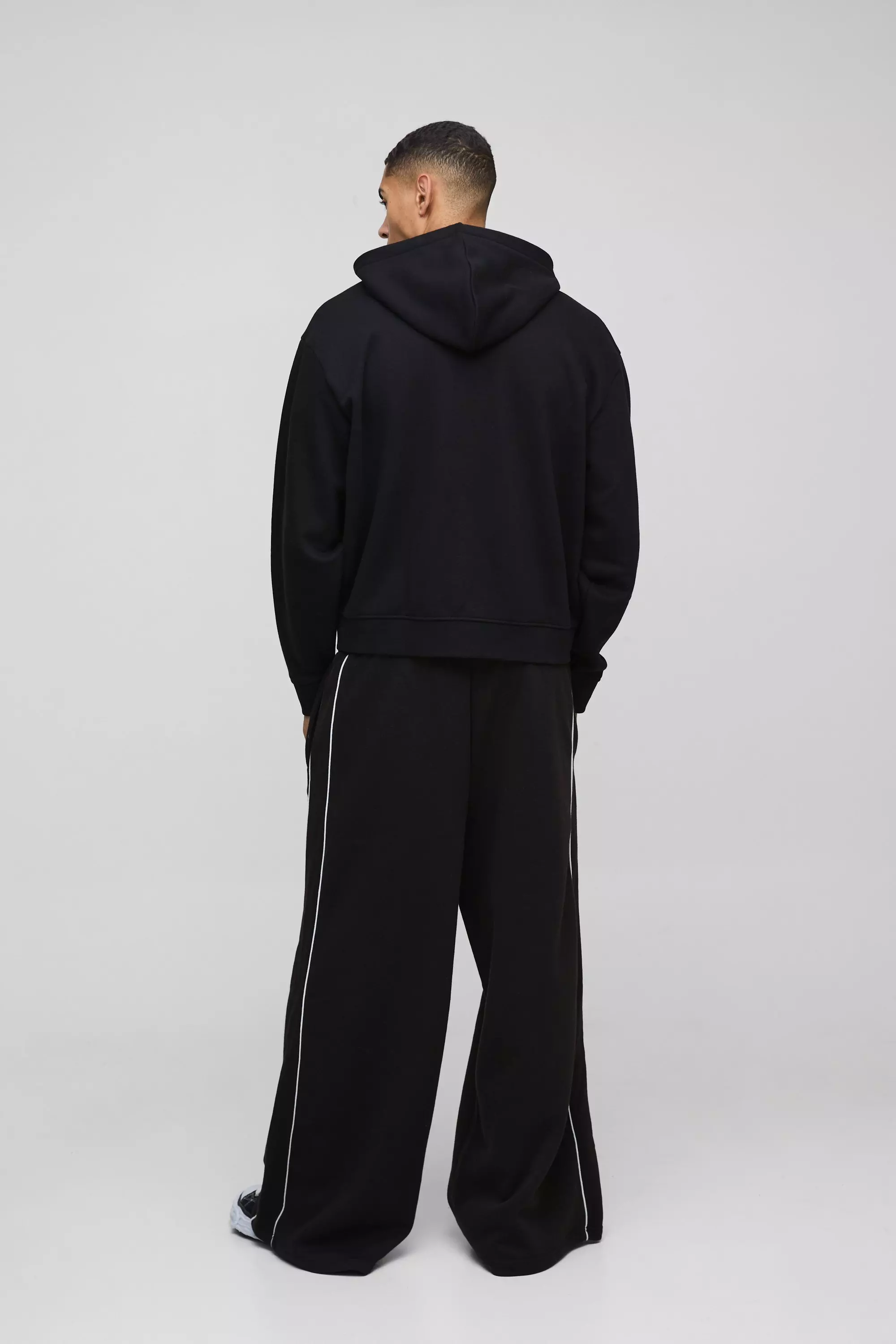 Oversized Boxy Zip Through Carpenter Hoodie | boohooMAN