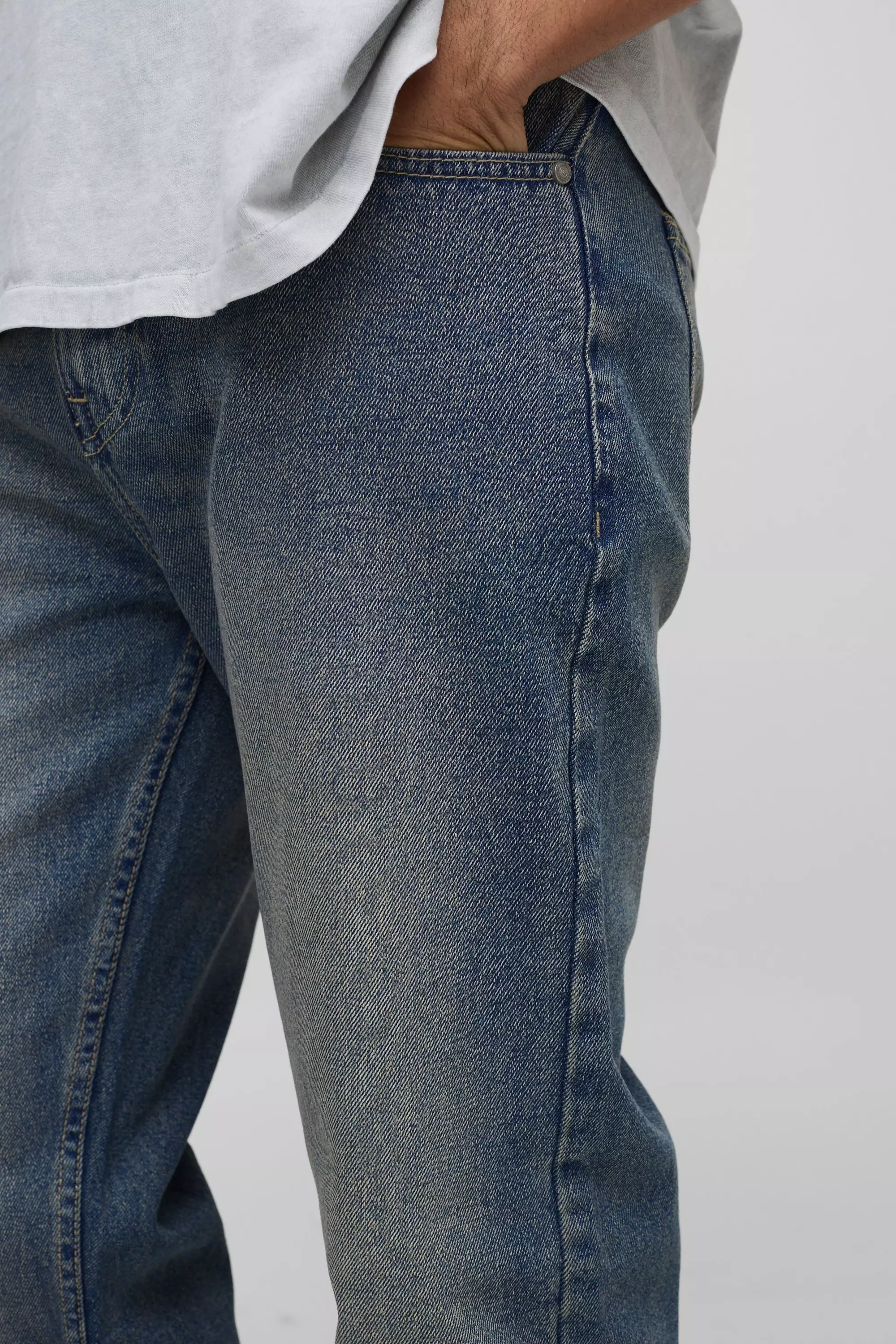 Vintage wash Straight Leg Vintage Washed Jeans alternative image