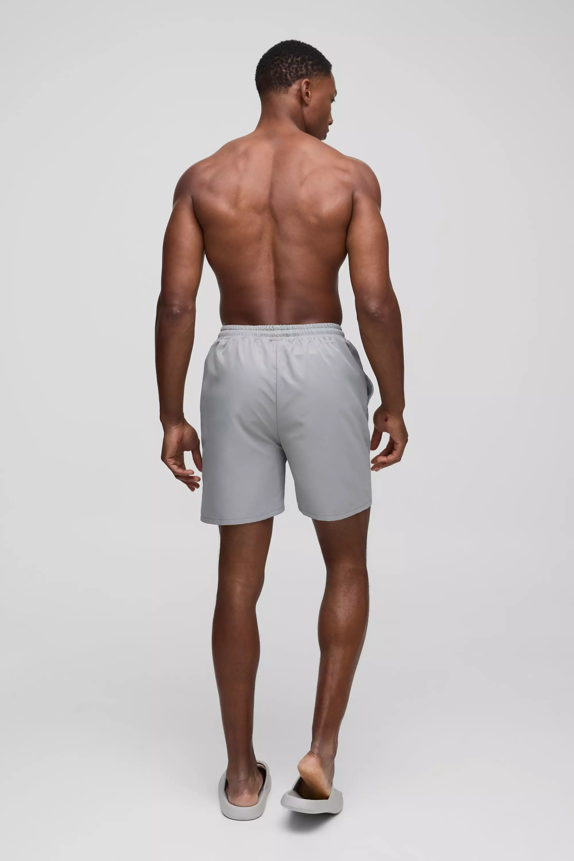 Mittellange Badehose in Grau mit Logo, Grey alternatives Bild