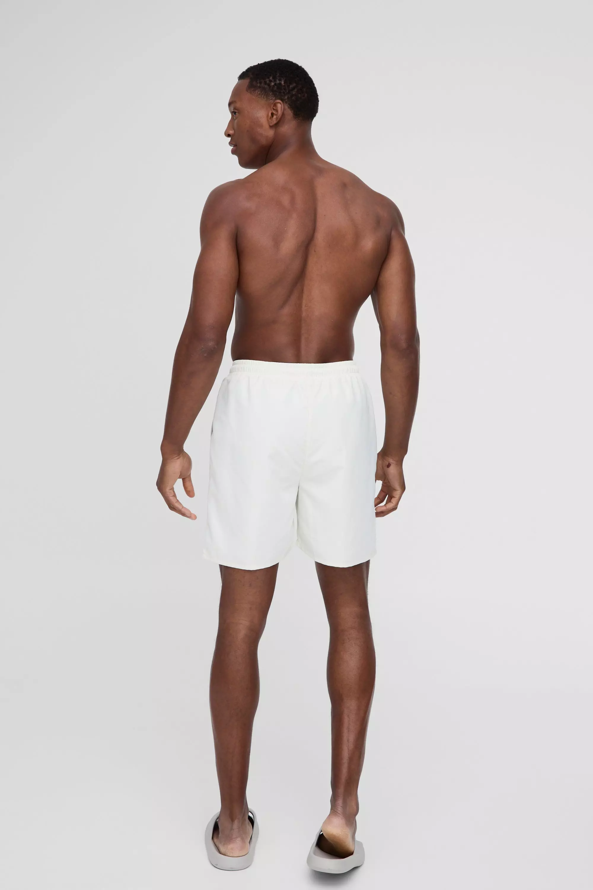 Mittellange Badehose in Ecru alternatives Bild
