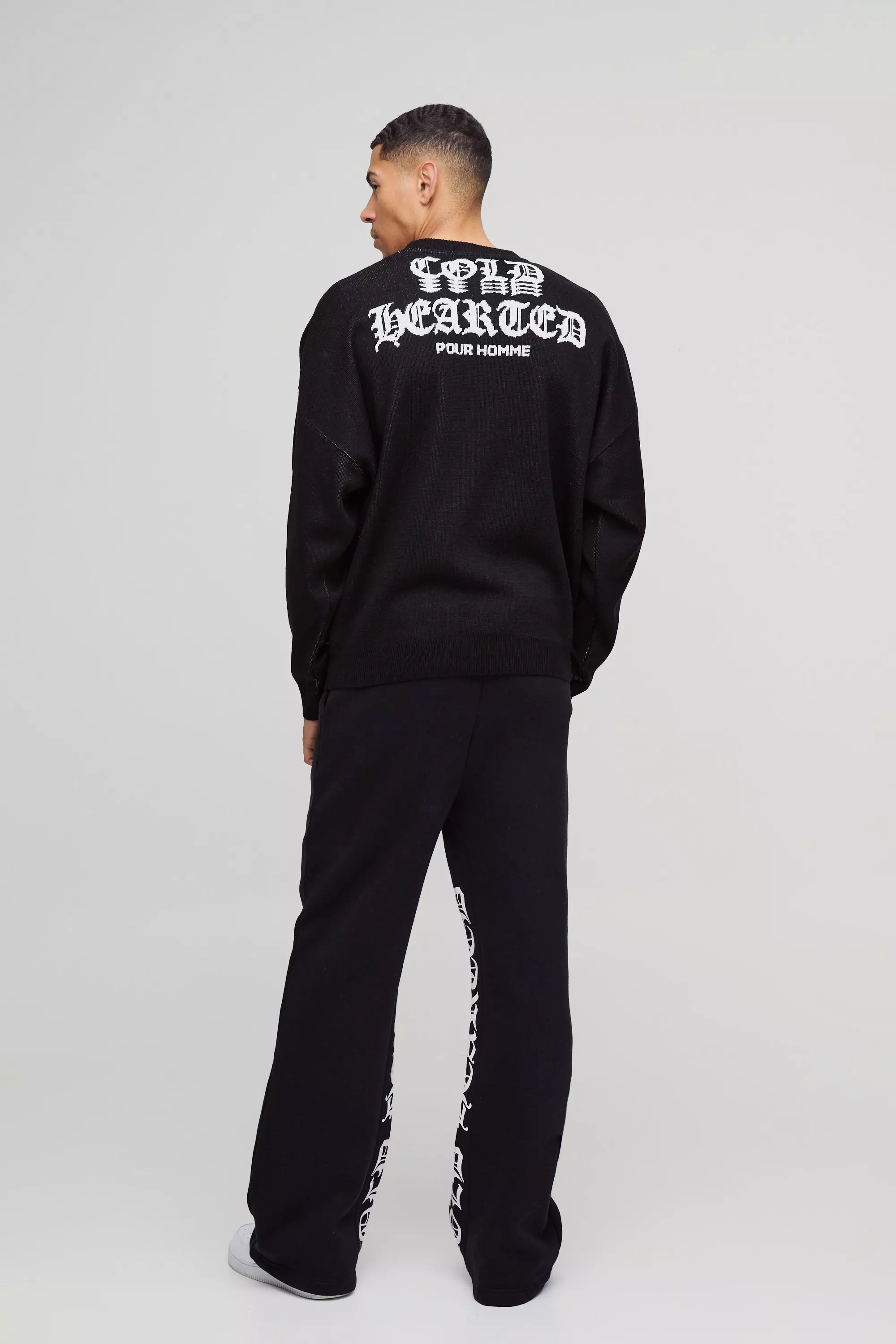 Lockere Jogginghose mit Gothic-Print, Black alternatives Bild