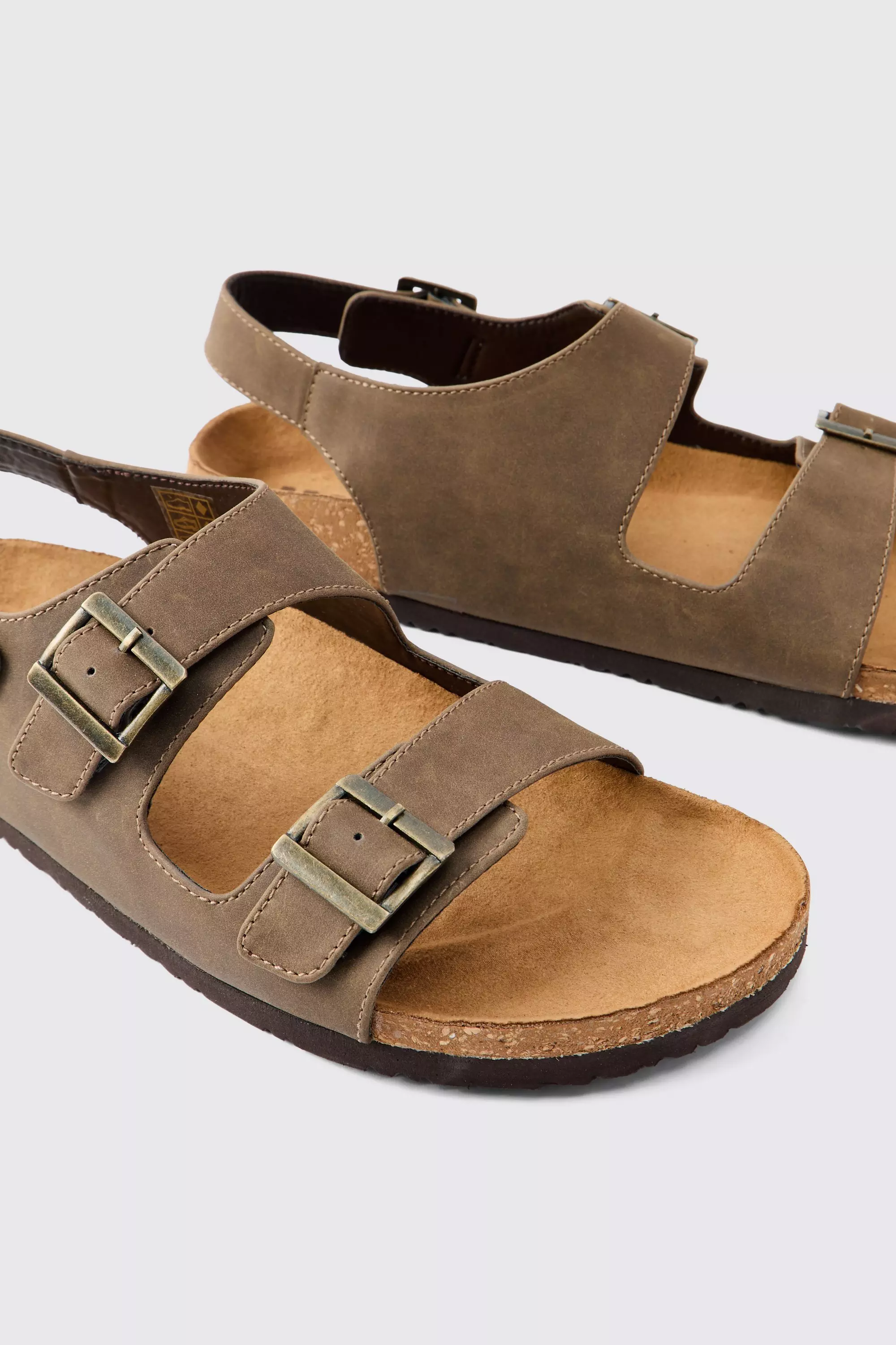 Olive Sandalen Met Dubbele Bandjes En Gesp alternatieve afbeelding