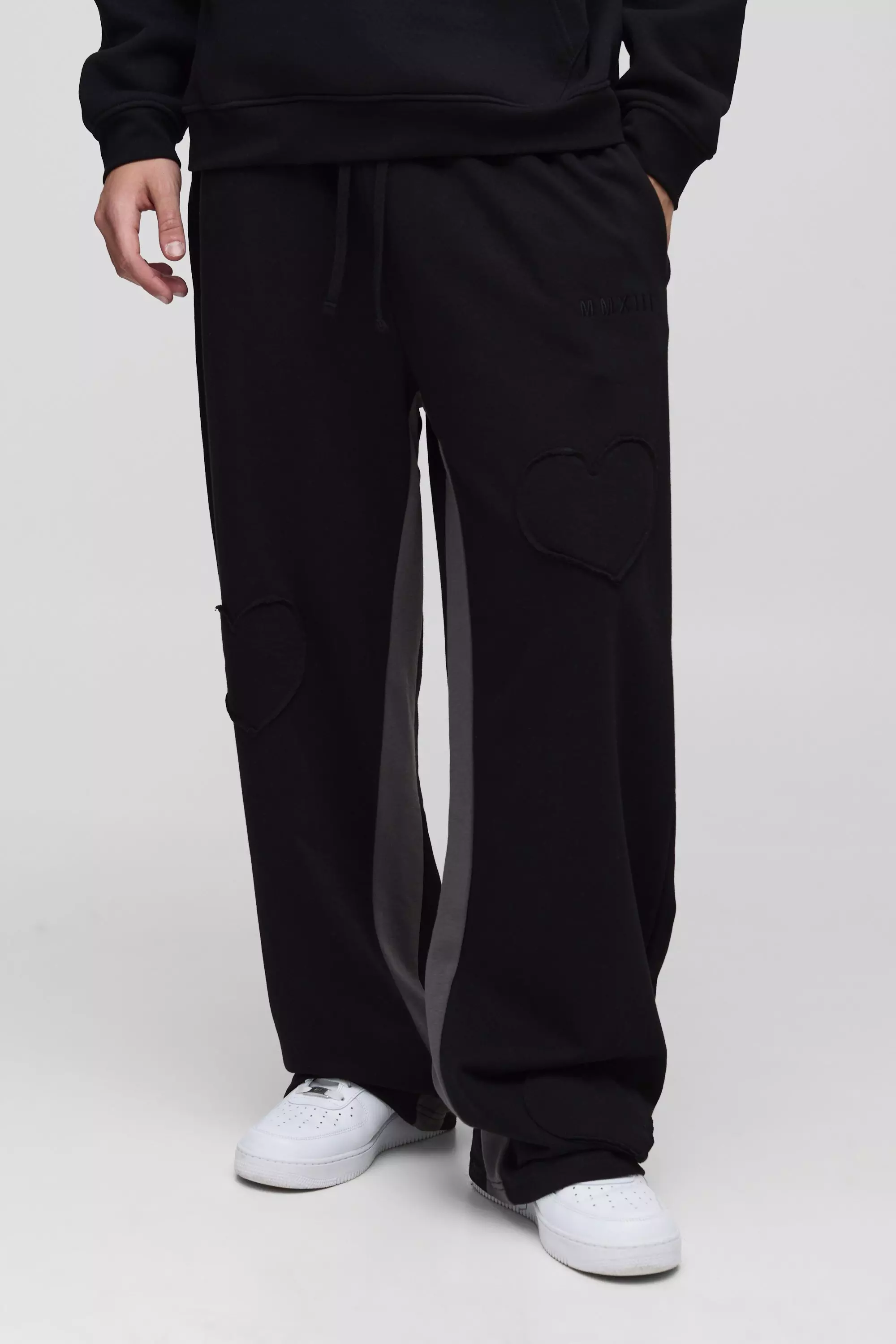 Black Wide Leg Heart Applique Sweatpants alternative image