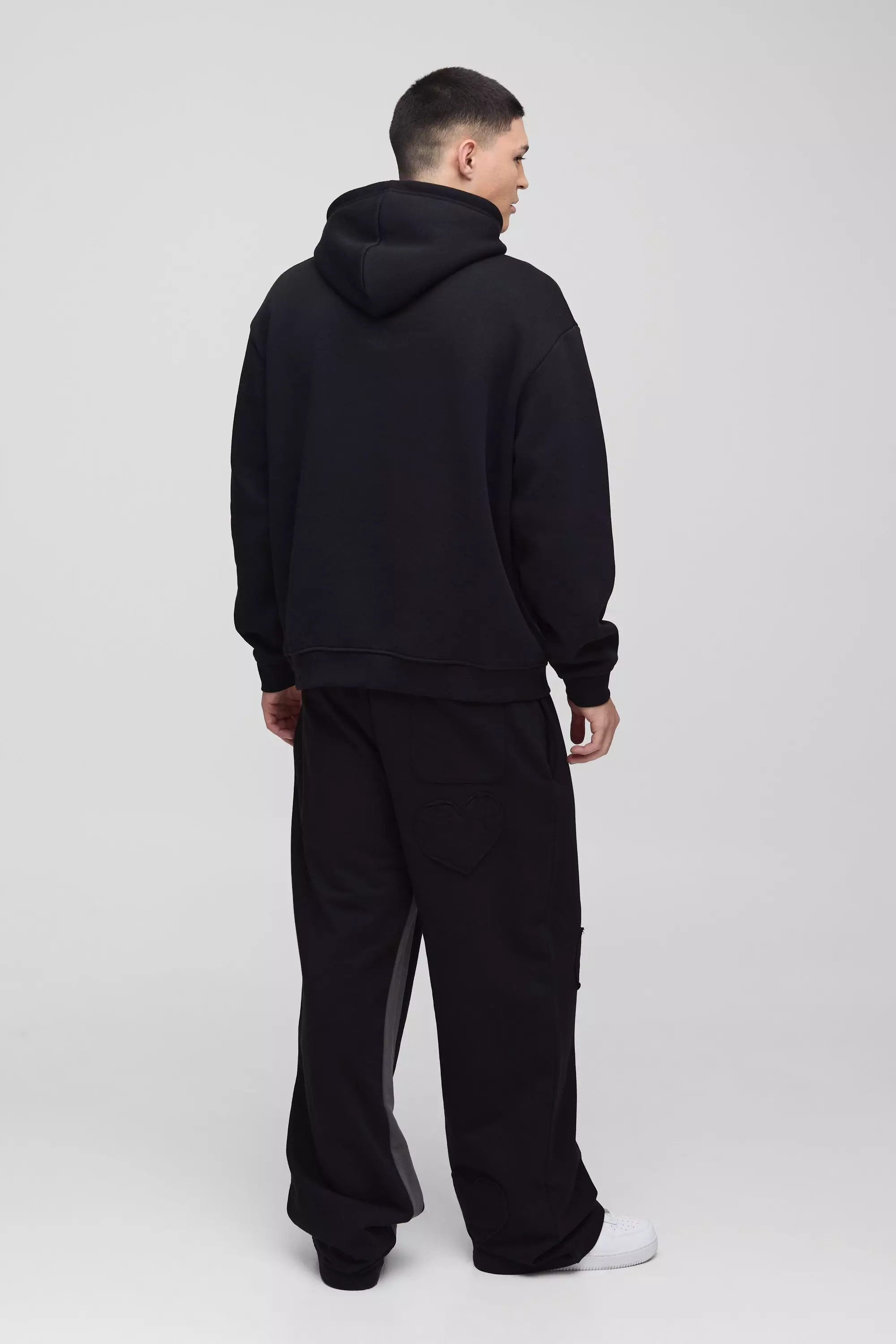 Black Wide Leg Heart Applique Sweatpants alternative image