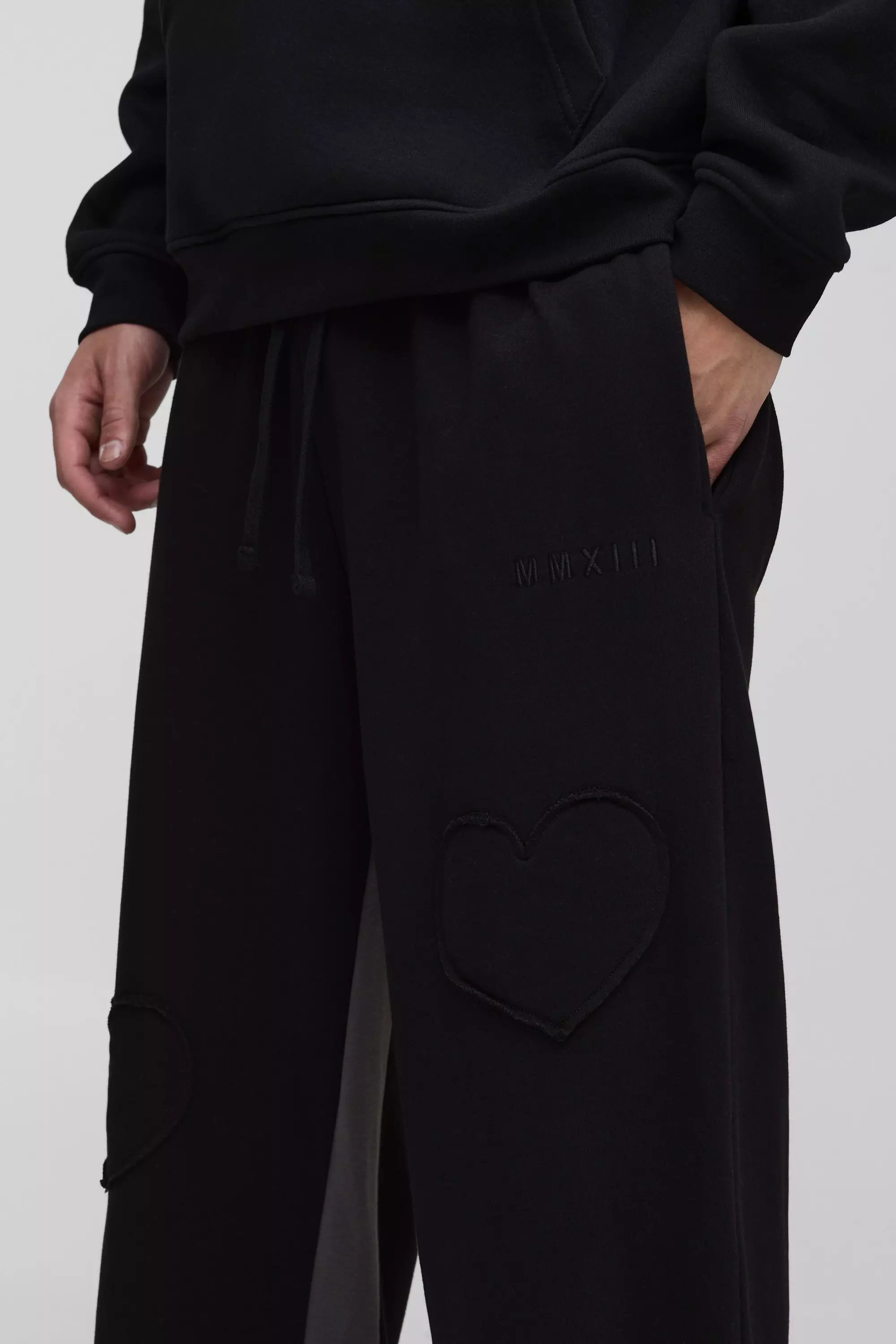 Black Wide Leg Heart Applique Sweatpants alternative image