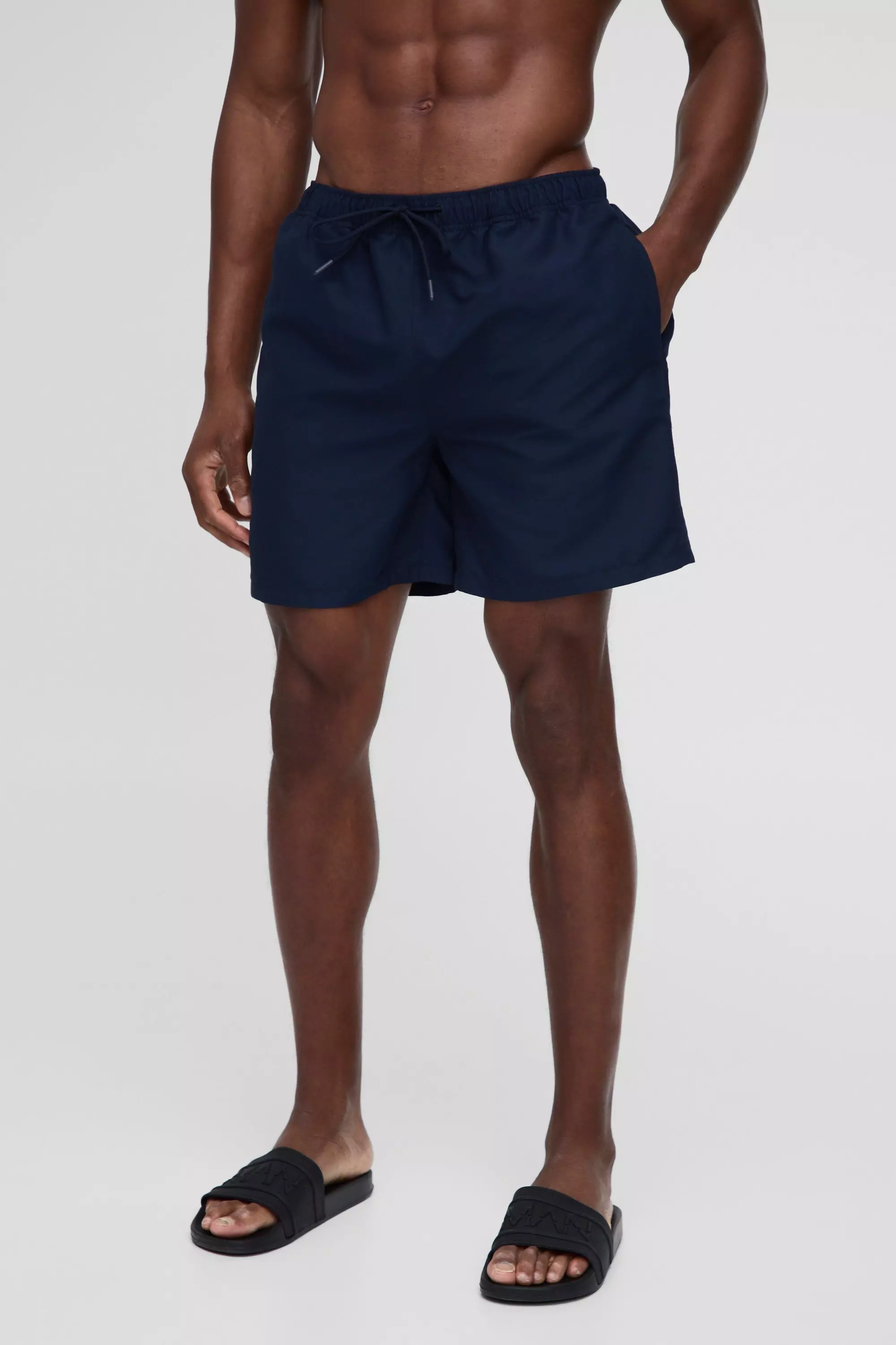 Mittellange Badehose in Dunkelblau, Navy alternatives Bild