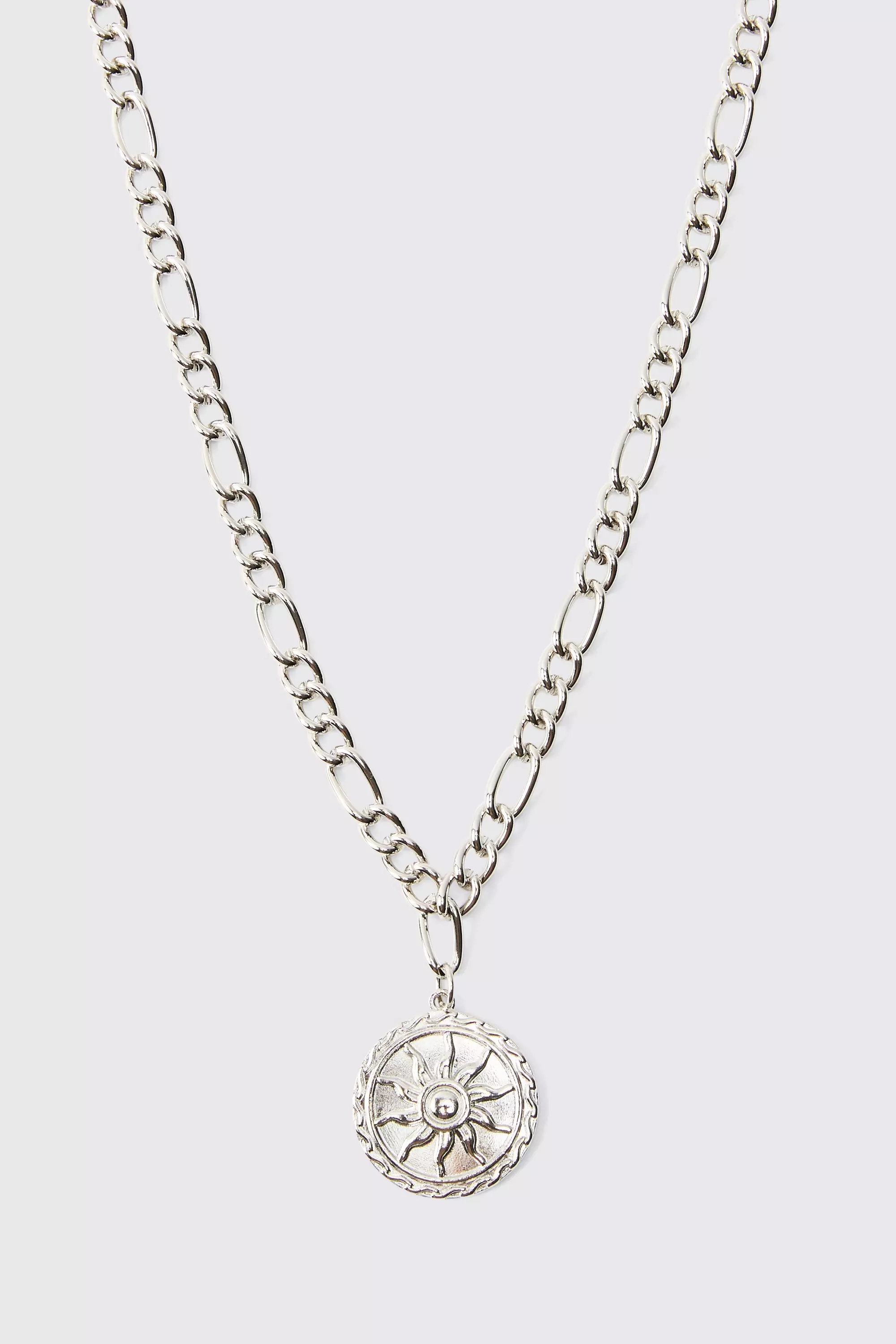 Star Pendant Necklace In Silver alternative image
