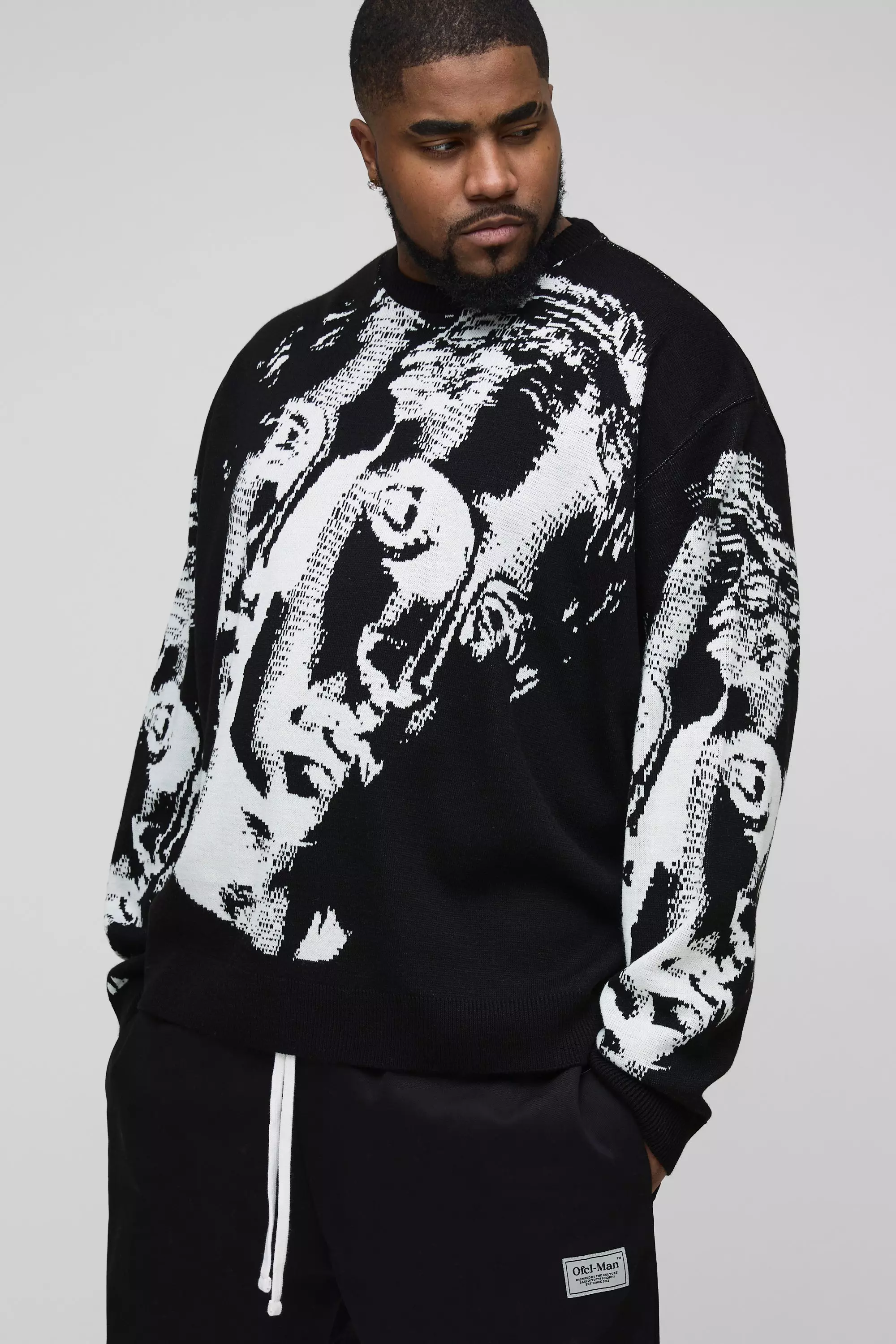 Black Plus Oversized Renaissance Face Knit Jumper alternative image