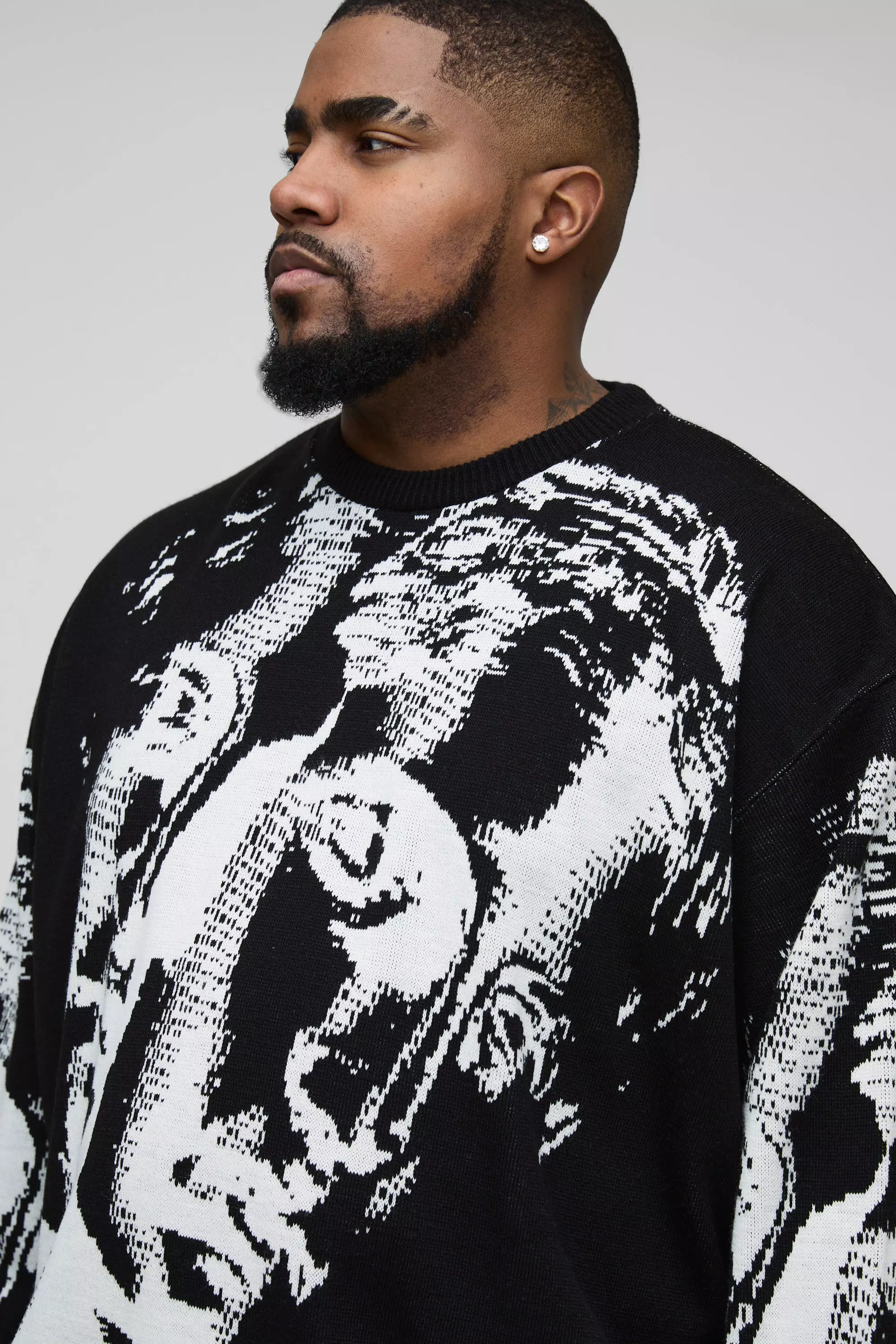 Black Plus Oversized Renaissance Face Knit Jumper alternative image