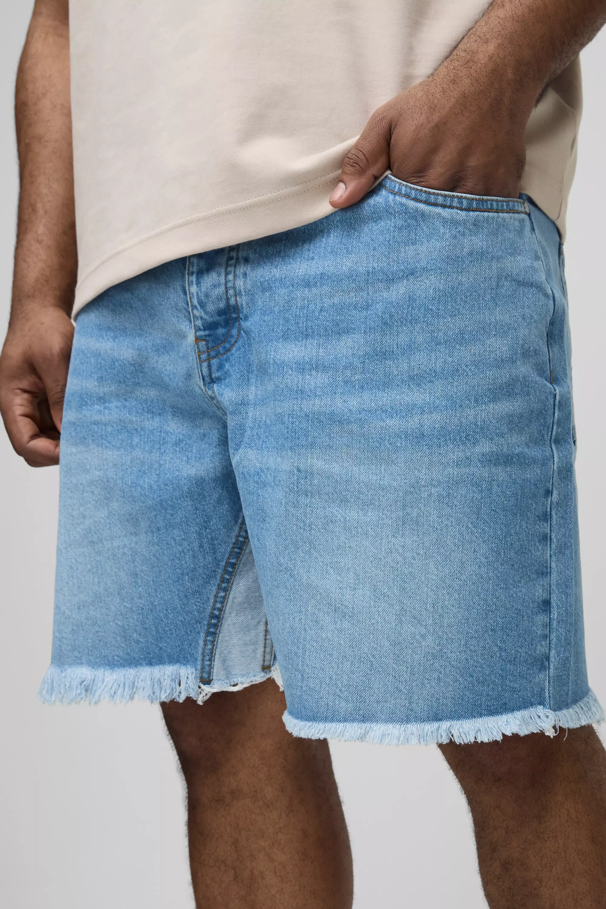 Light wash Plus Relaxed Ripped Gusset Denim Shorts alternative image