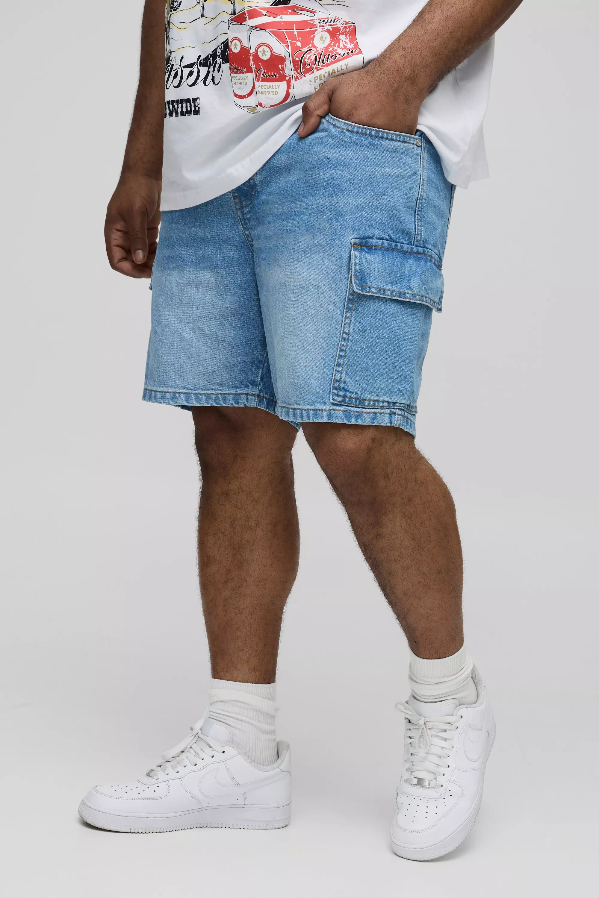 Light wash Plus Slim Rigid Cargo Jean Shorts alternative image