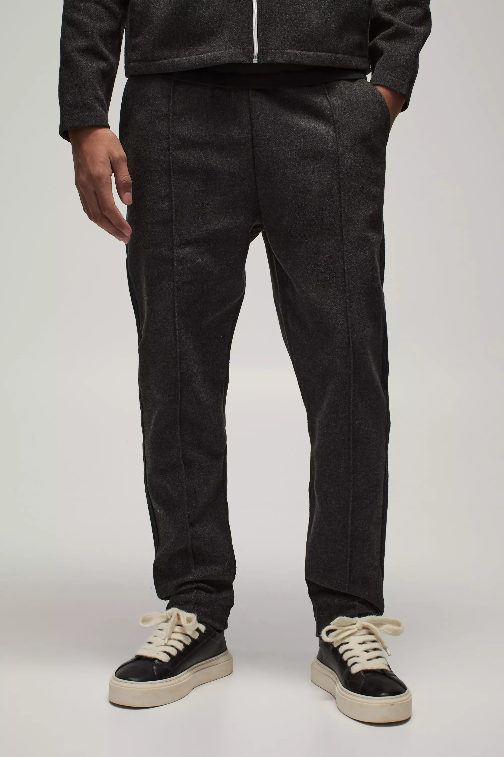 Brushed Slim Fit Pintuck Jogger Charcoal