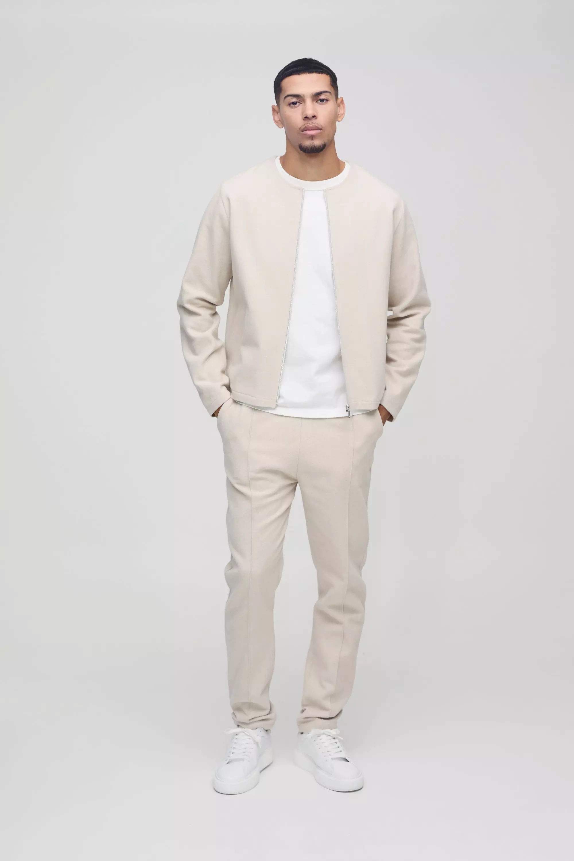 Stone Brushed Slim Fit Pintuck Sweatpants alternative image