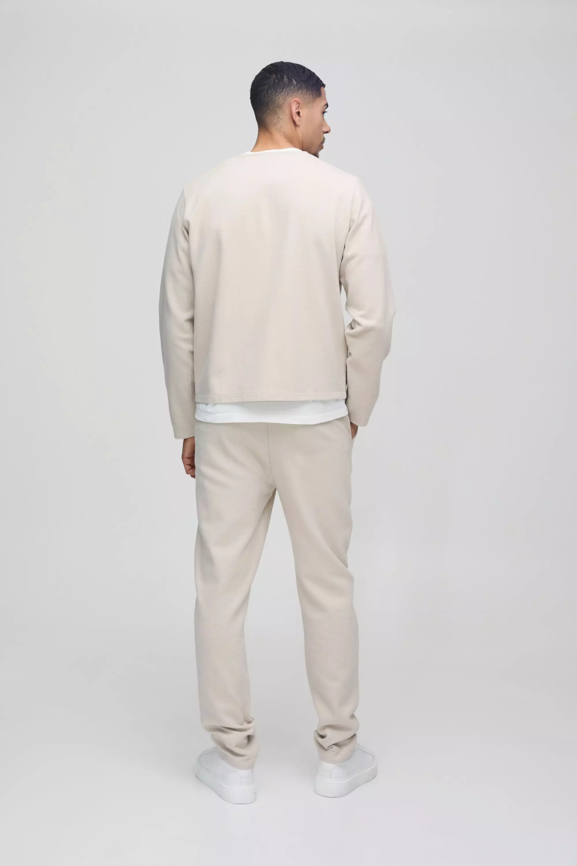 Stone Brushed Slim Fit Pintuck Sweatpants alternative image