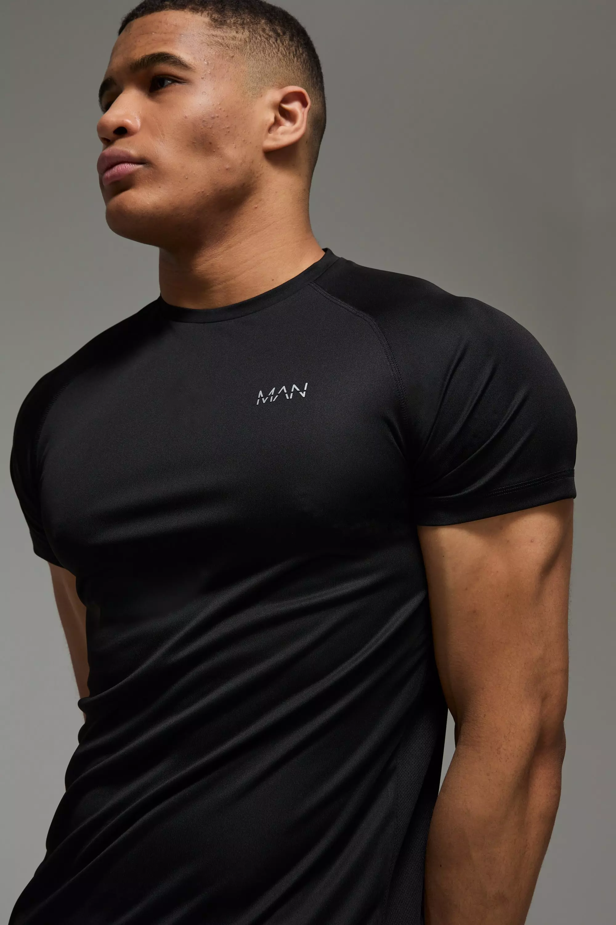Black Man Active Running Muscle Fit Mesh T-shirt alternative image