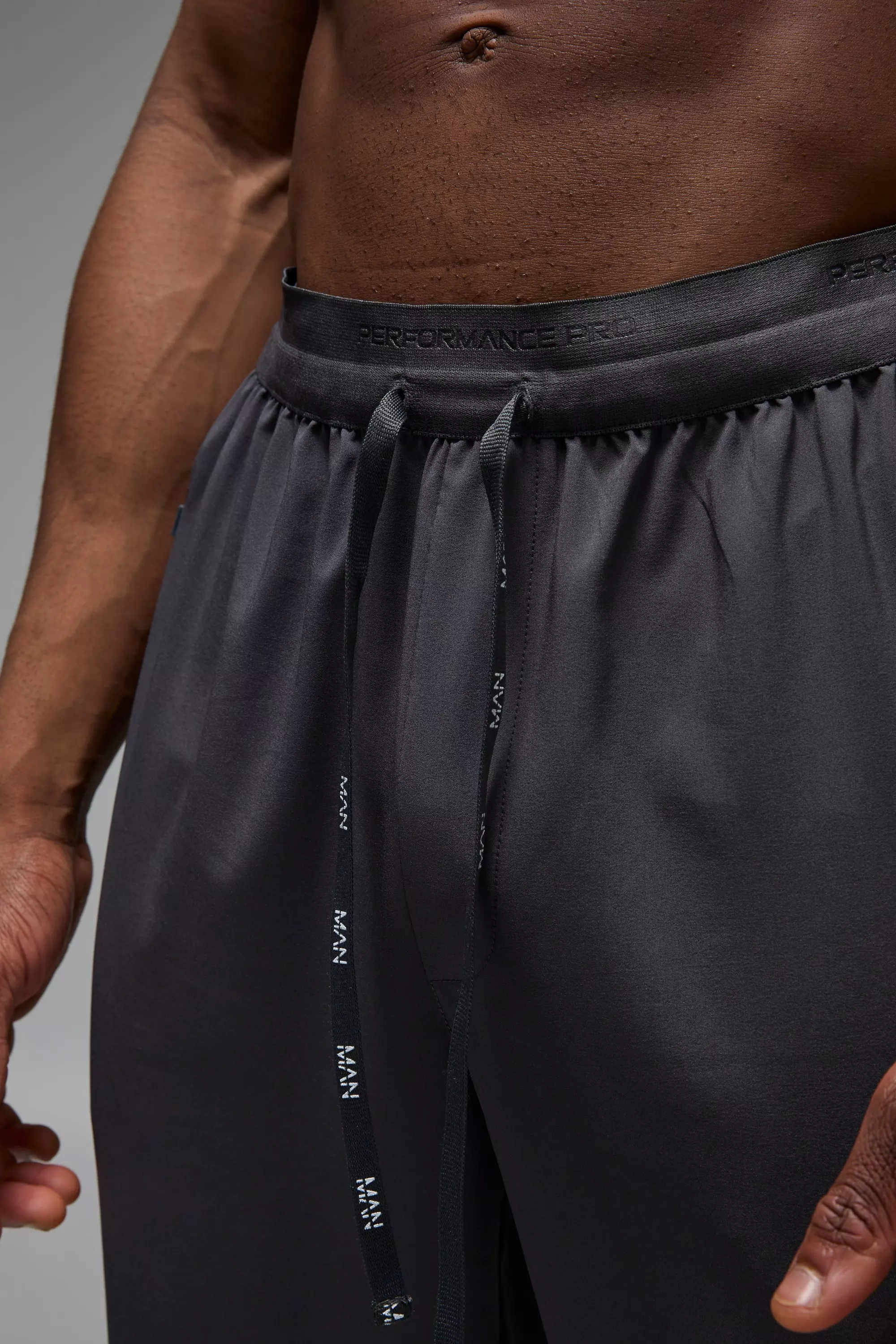 Charcoal Man Active Running Tapered Sweatpants alternative image