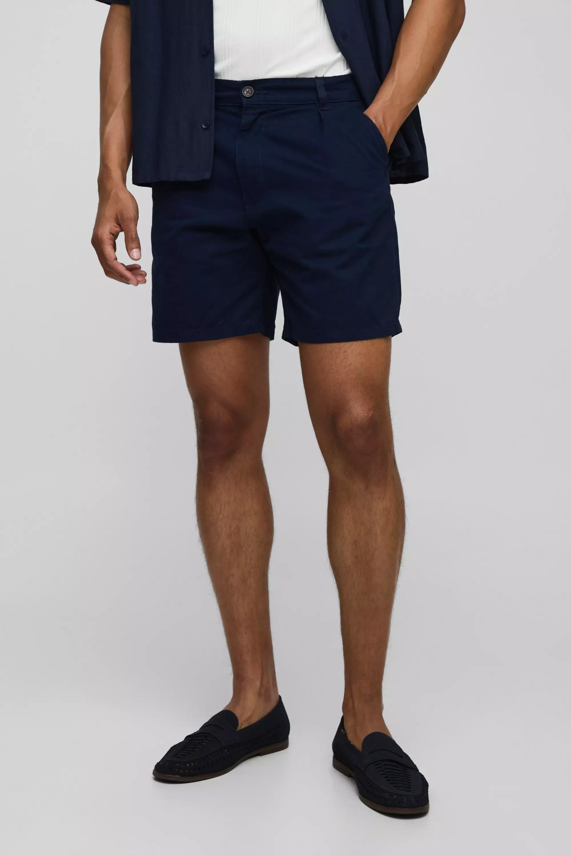 Relaxed Fit Chino Shorts in Navy Navy