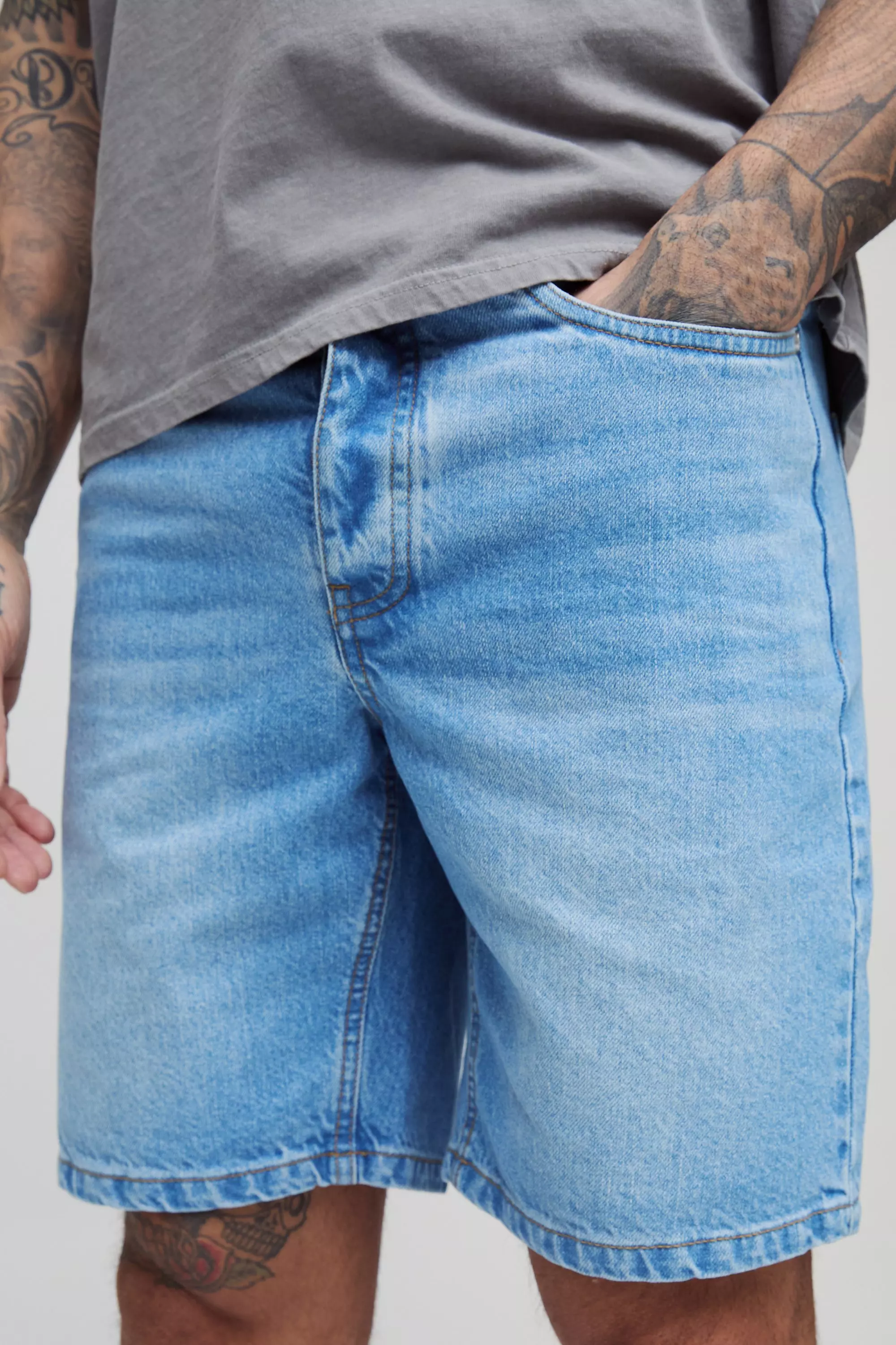 Tall - Short slim en jean rigide, Light wash autre image