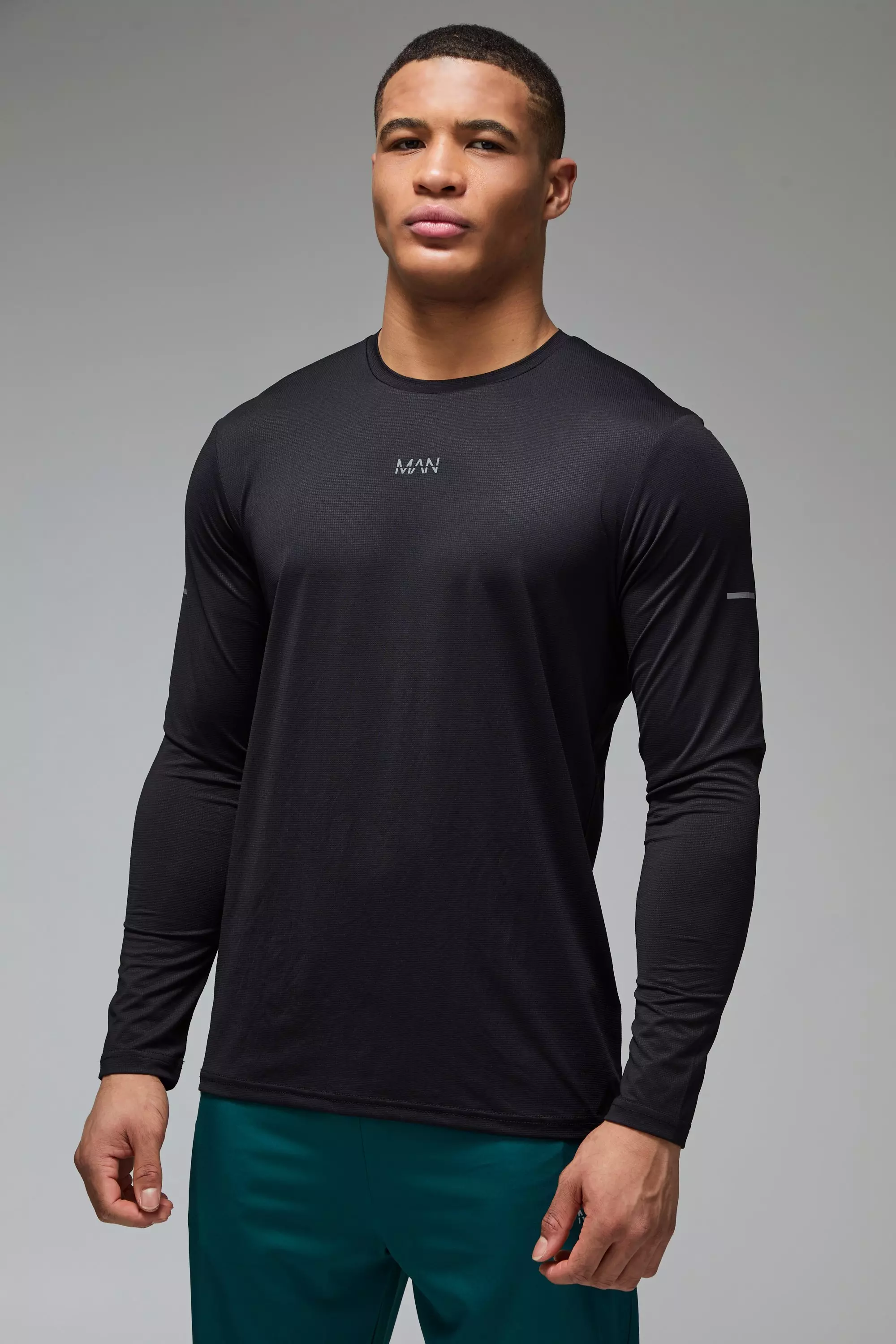 Black Man Active Grid Texture Regular Fit Long Sleeve