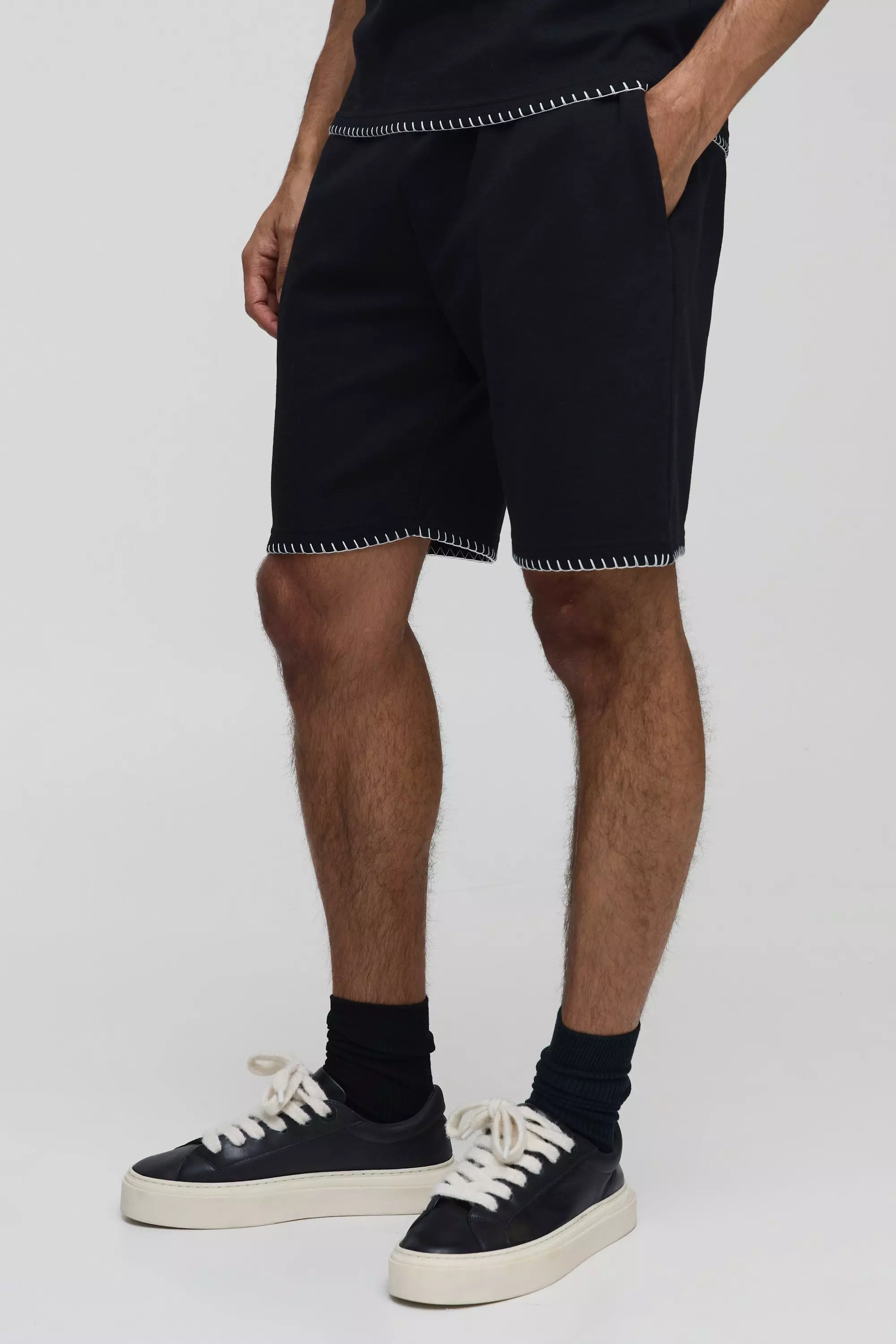 Pantaloncini rilassati con cuciture intrecciate, Black immagine alternativa